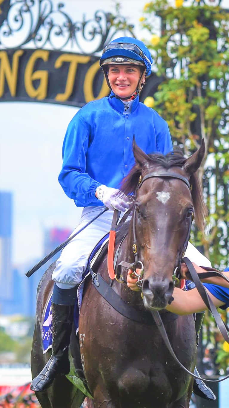 Jamie Kah, blue silks, dark brown racehorse, HD Phone Wallpaper