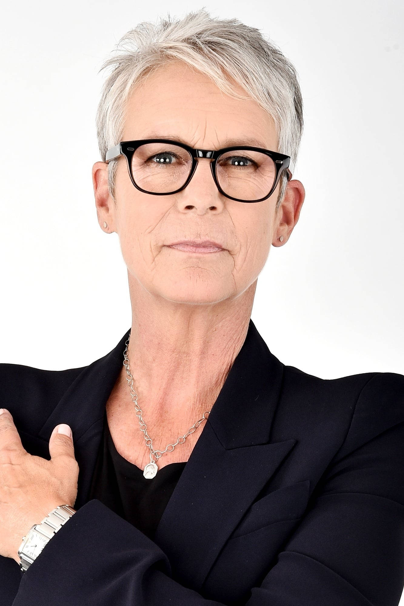 Jamie Lee Curtis, short gray hair, black glasses, Full HD Phone Wallpaper