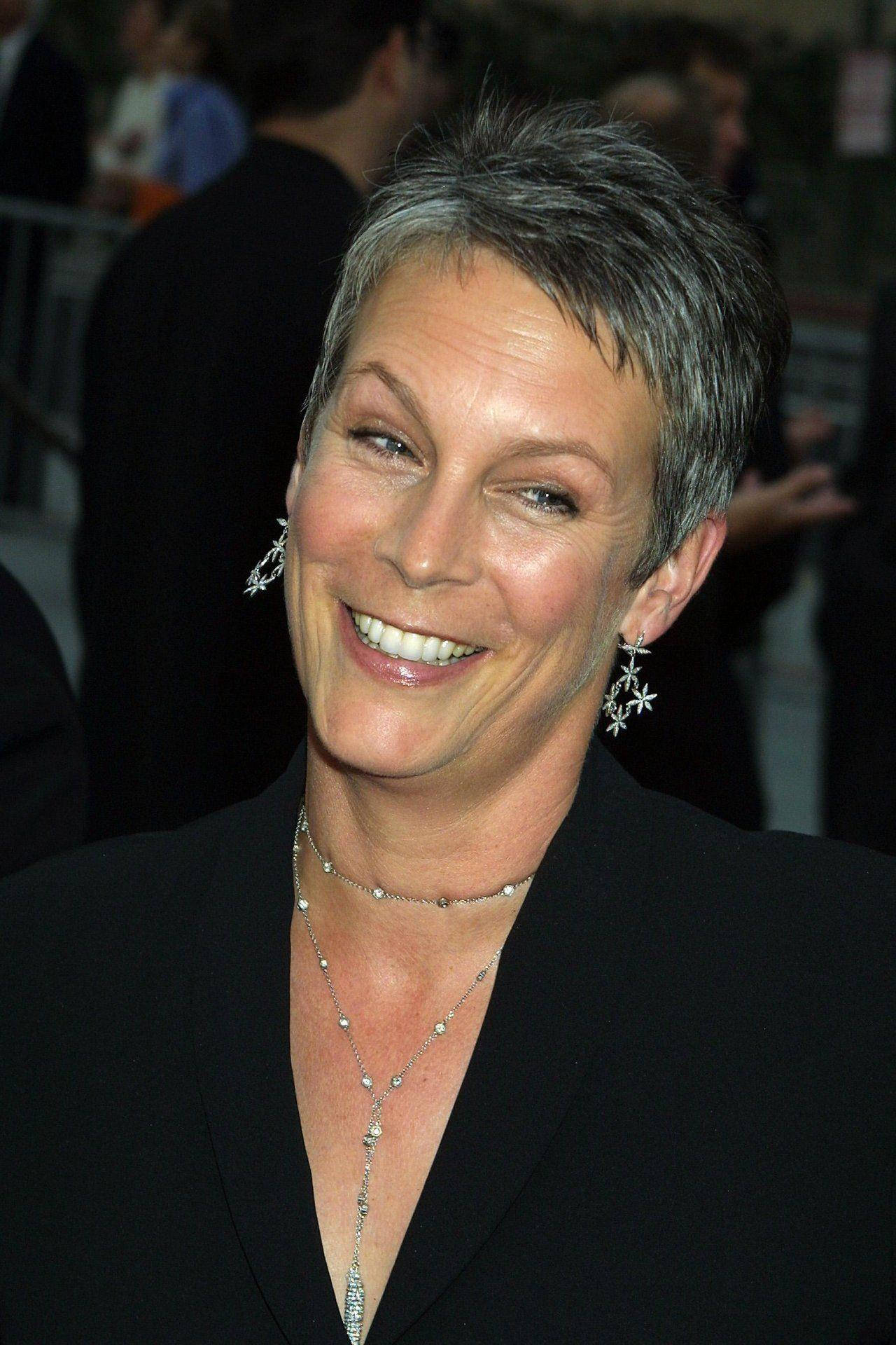 Jamie Lee Curtis, short gray hair, star-shaped earrings, Full HD Phone Wallpaper