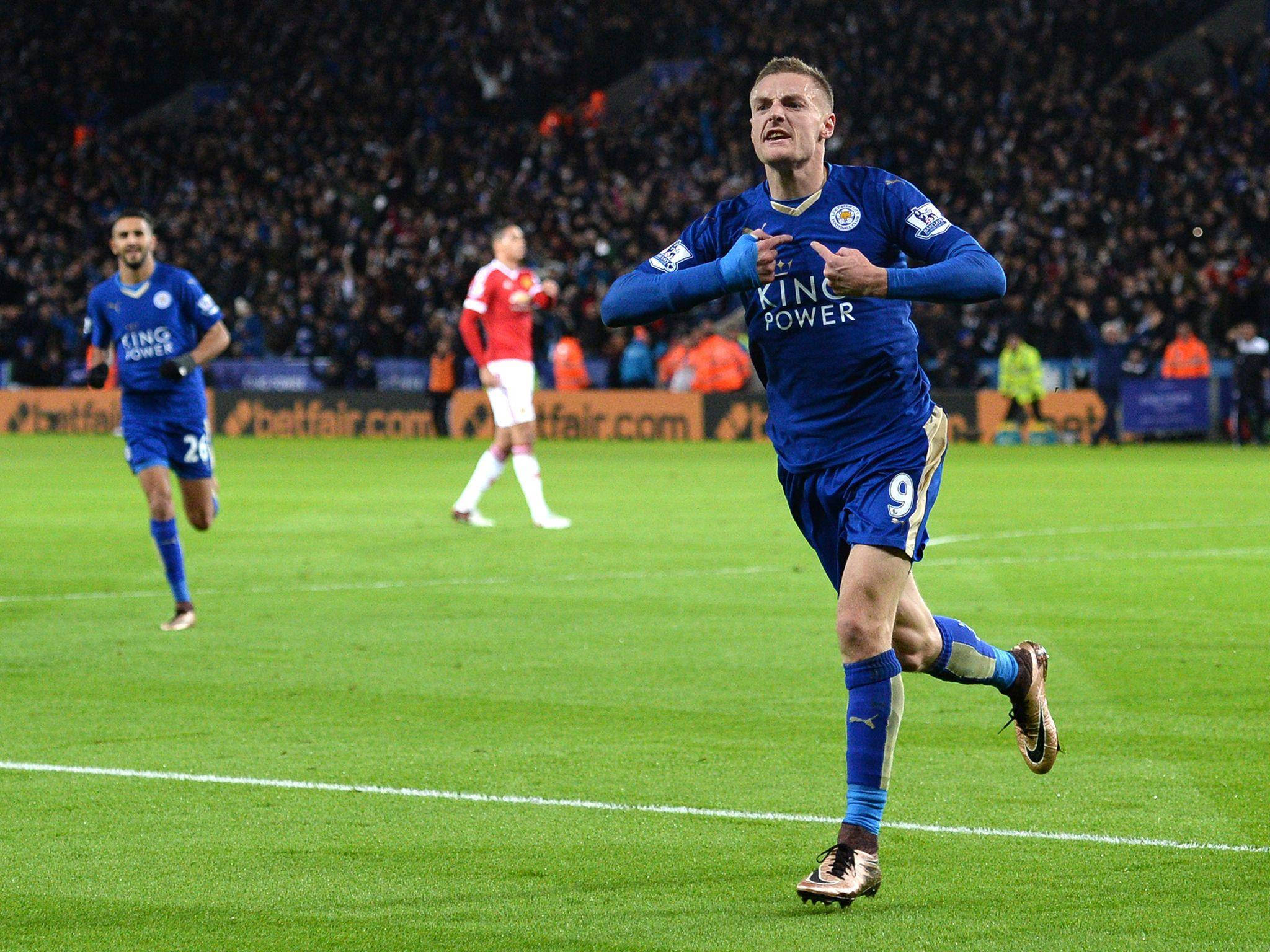 Jamie Vardy, blue jersey, vibrant green pitch, Full HD Desktop Wallpaper
