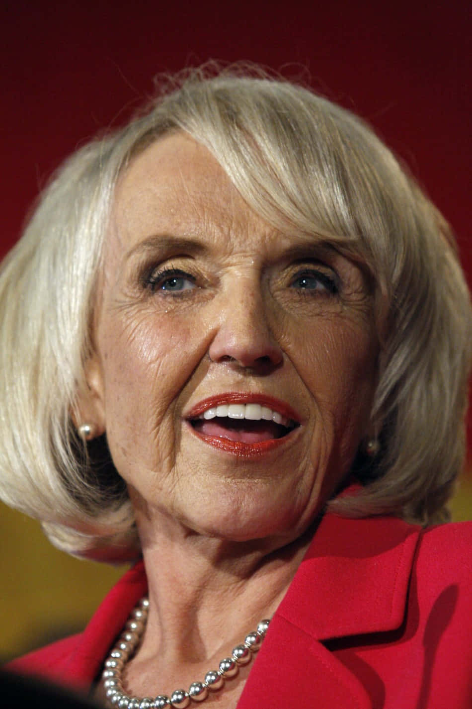 Jan Brewer, red blazer, pearl necklace, HD Phone Wallpaper