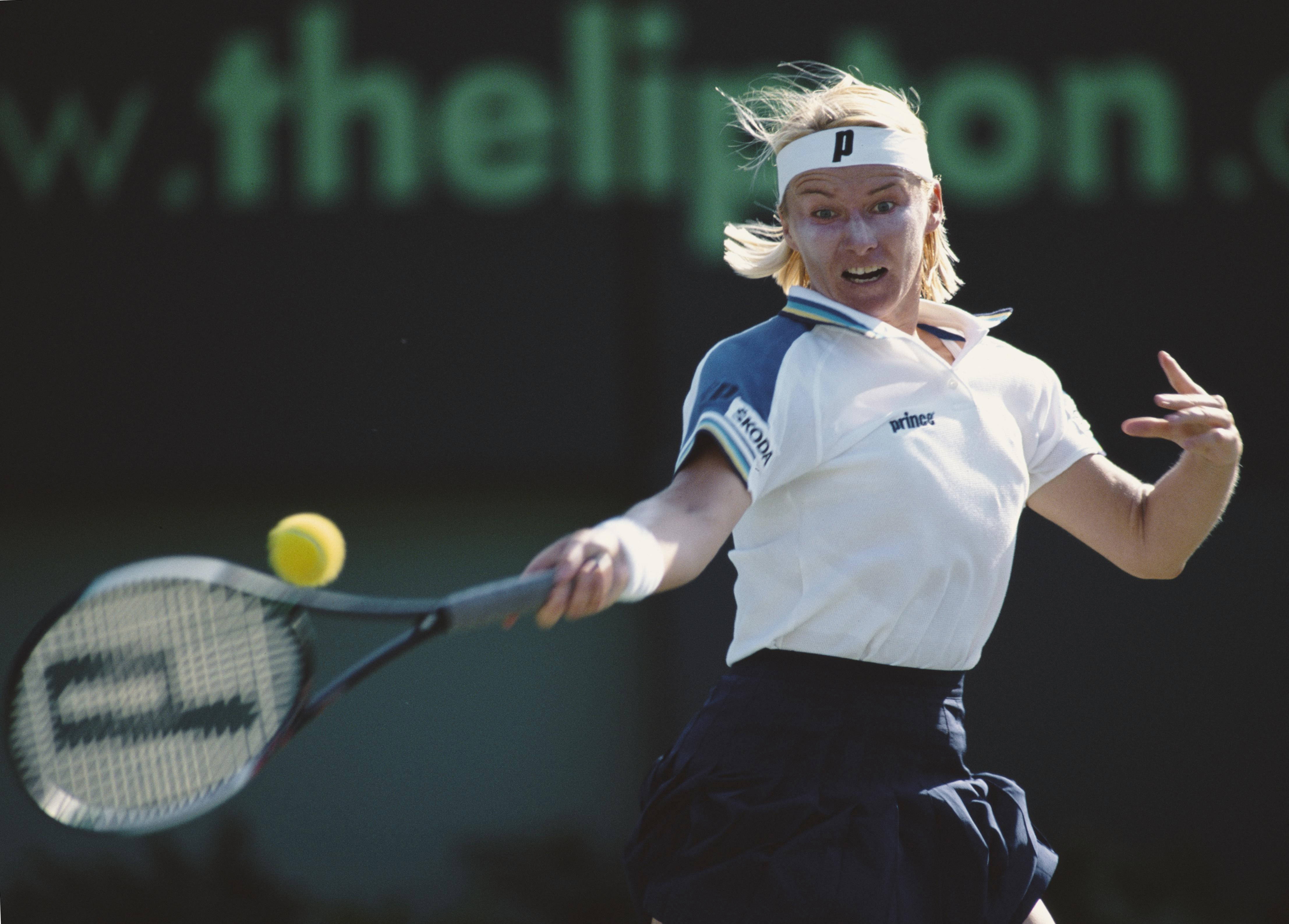 Jana Novotna, tennis player, yellow ball, 4K Desktop Wallpaper