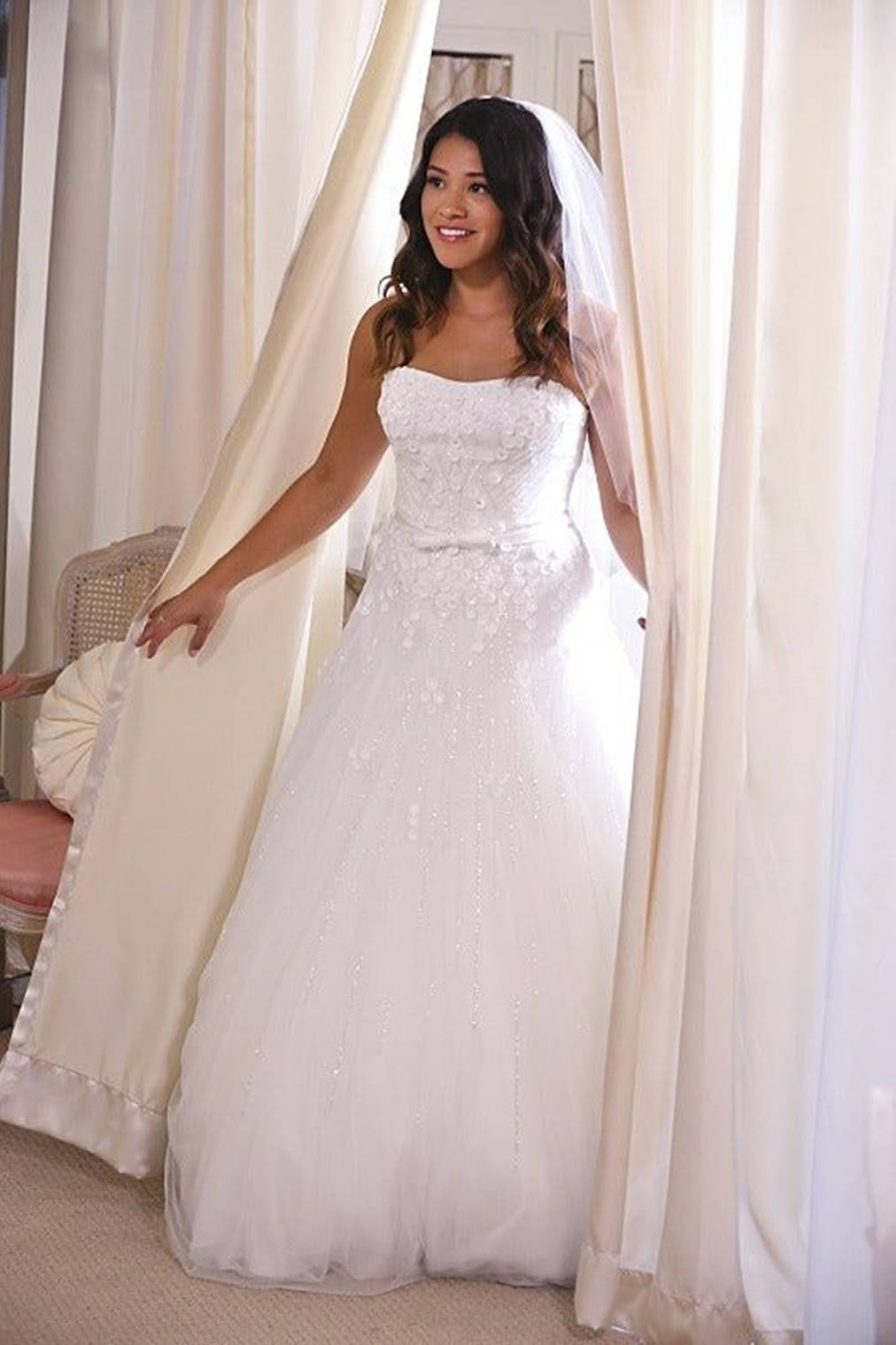 Jane the Virgin, wedding day, sparkling white gown, HD Phone Wallpaper