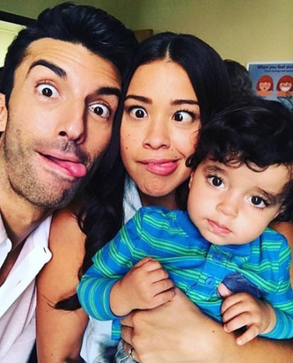 Jane the virgin, family, silly faces, SD Phone Wallpaper