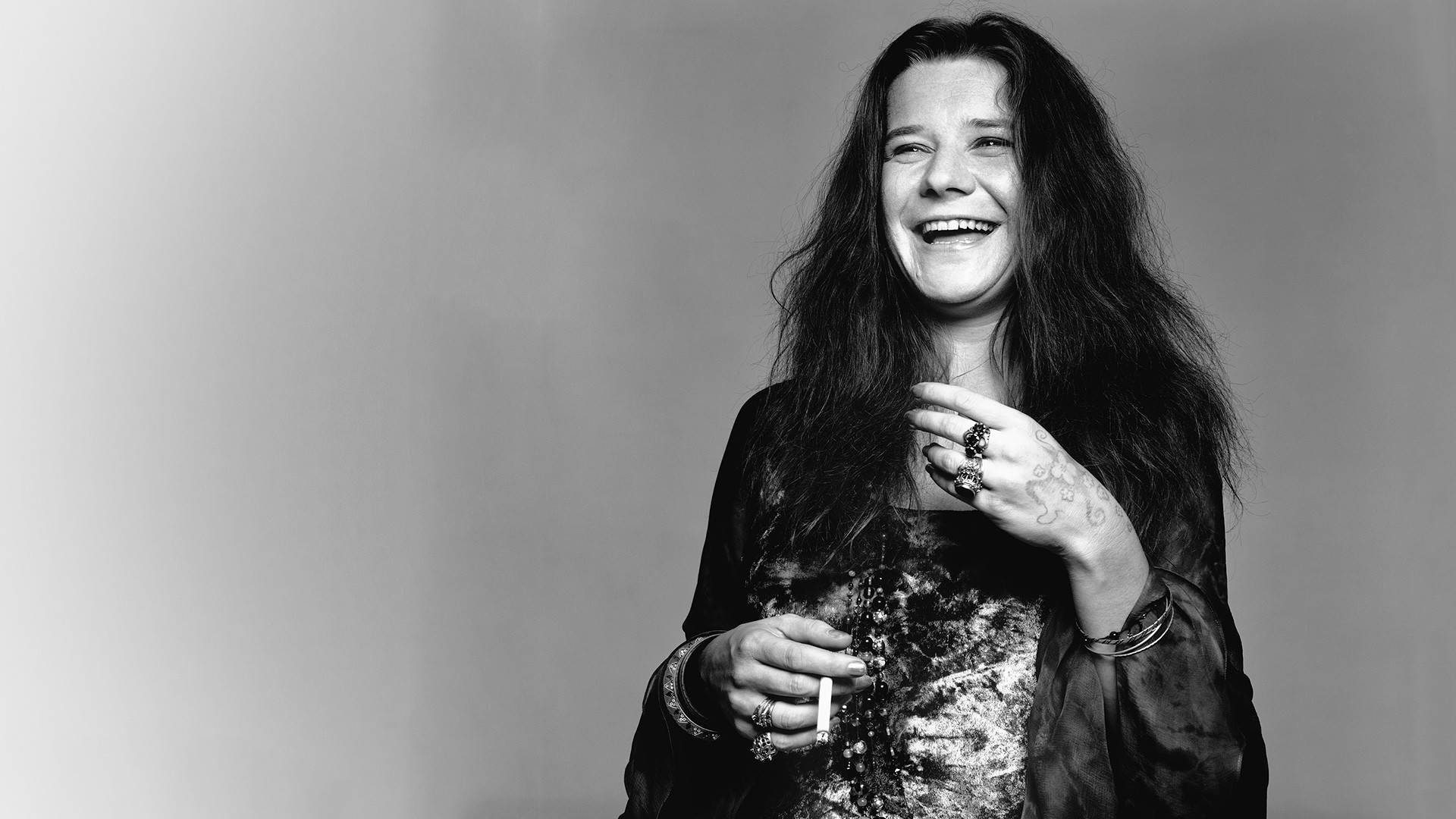Janis Joplin, long dark hair, cigarette, Full HD Desktop Wallpaper