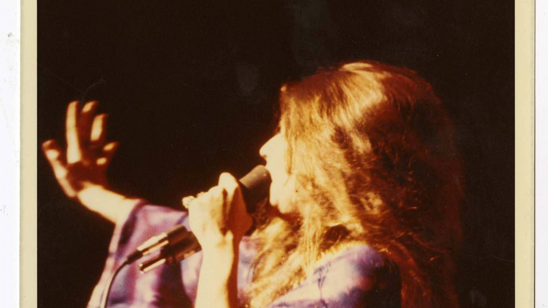 Janis Joplin, microphone, warm stage lights, Full HD Desktop Wallpaper