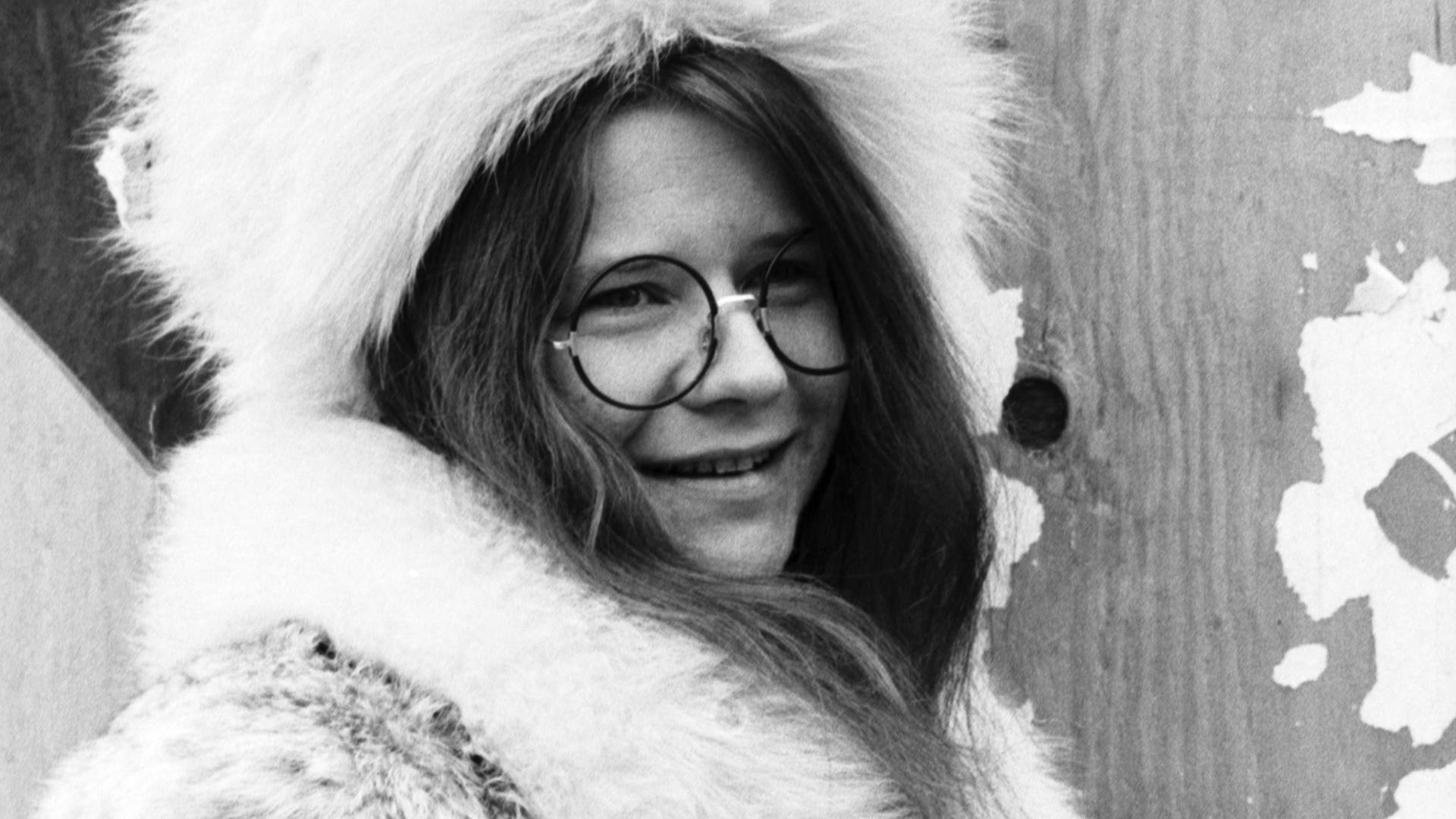 Janis Joplin, long hair, round glasses, Full HD Desktop Wallpaper