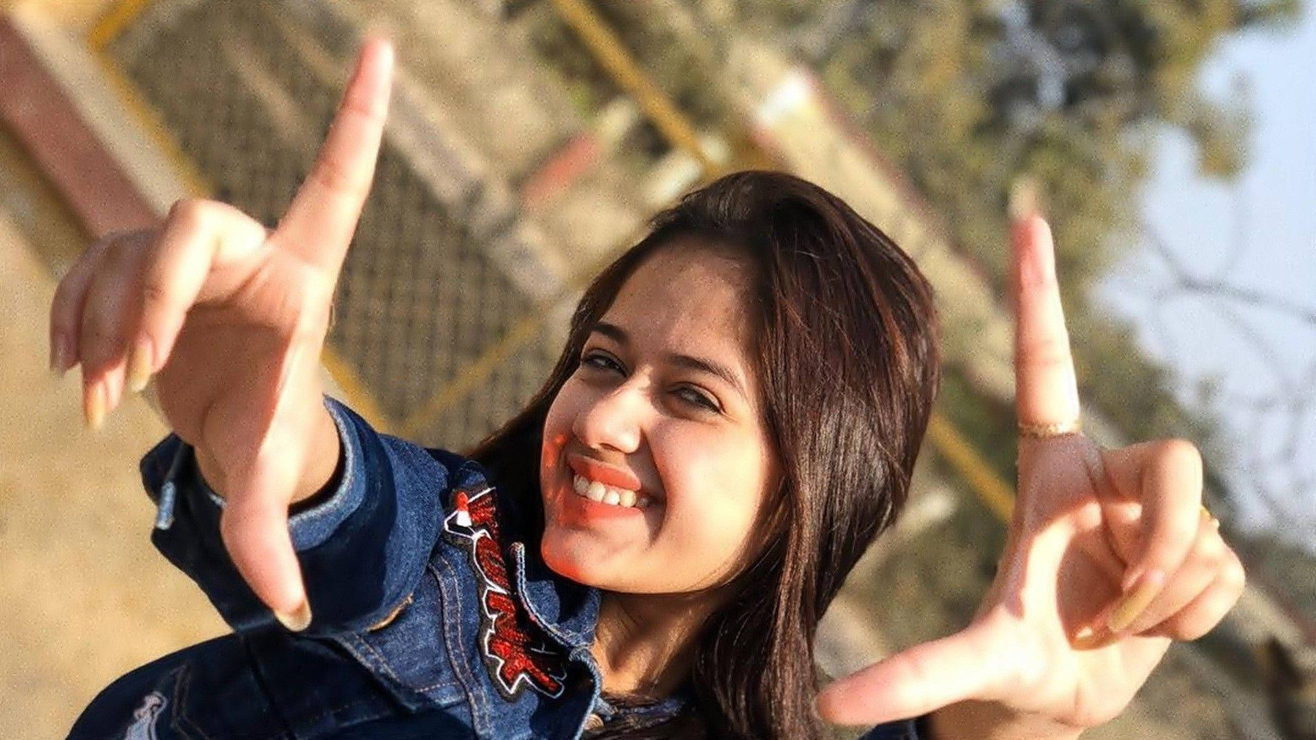 Jannat Zubair, denim jacket, peace signs, Full HD Desktop Wallpaper