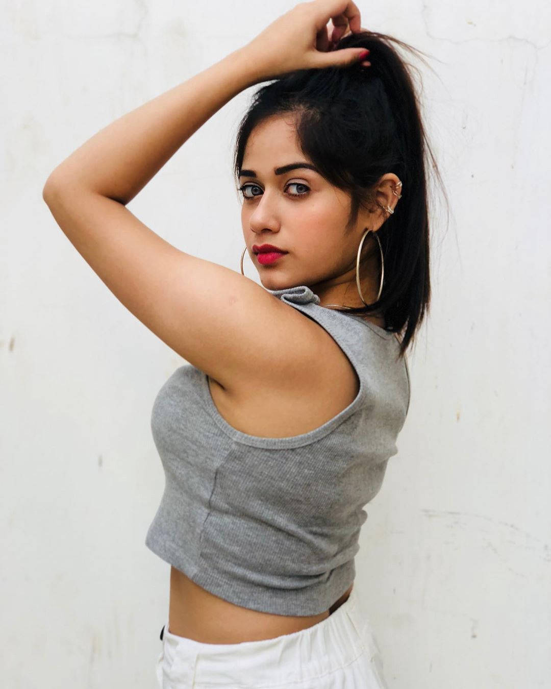 Jannat Zubair, dark hair, bold red lips, HD Phone Wallpaper