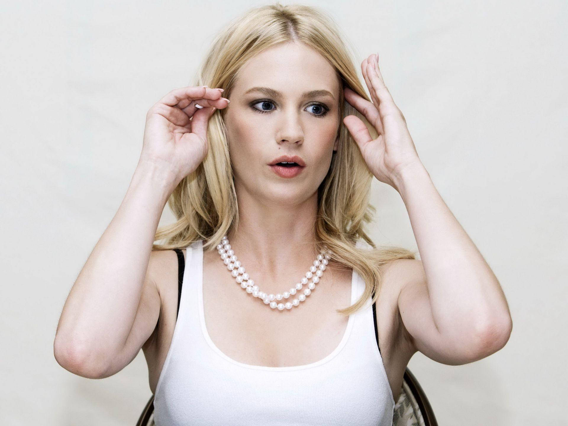 January Jones, blonde woman, white tank top, Full HD Desktop Wallpaper