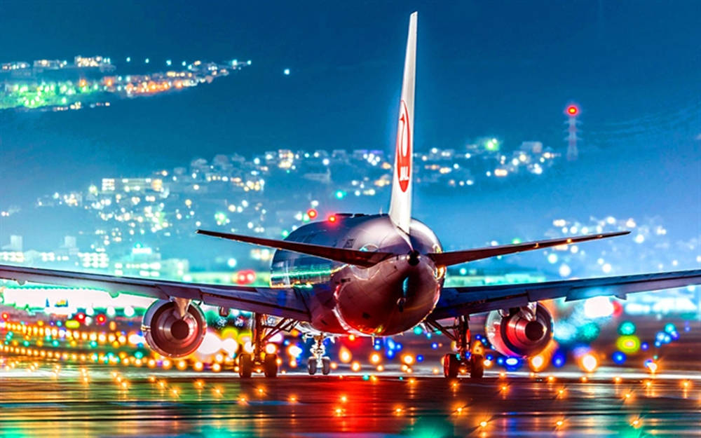 Japan Airlines, runway, night, SD Desktop Wallpaper