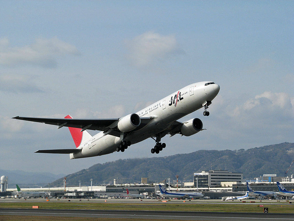 Japan Airlines, jumbo jet, runway, SD Desktop Wallpaper