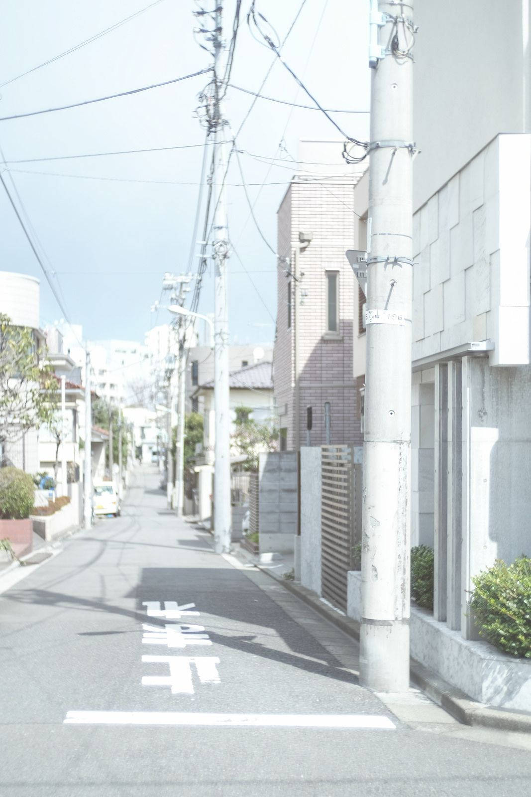 Japan, monochrome, sunlit narrow urban alleyway, HD Phone Wallpaper