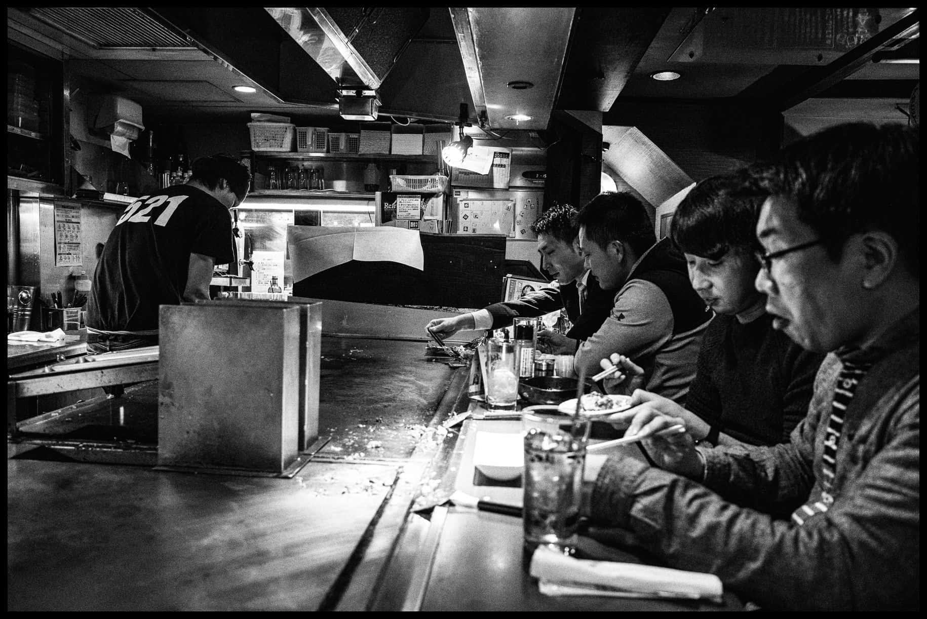sushi bar, chef, patrons, HD Desktop Wallpaper