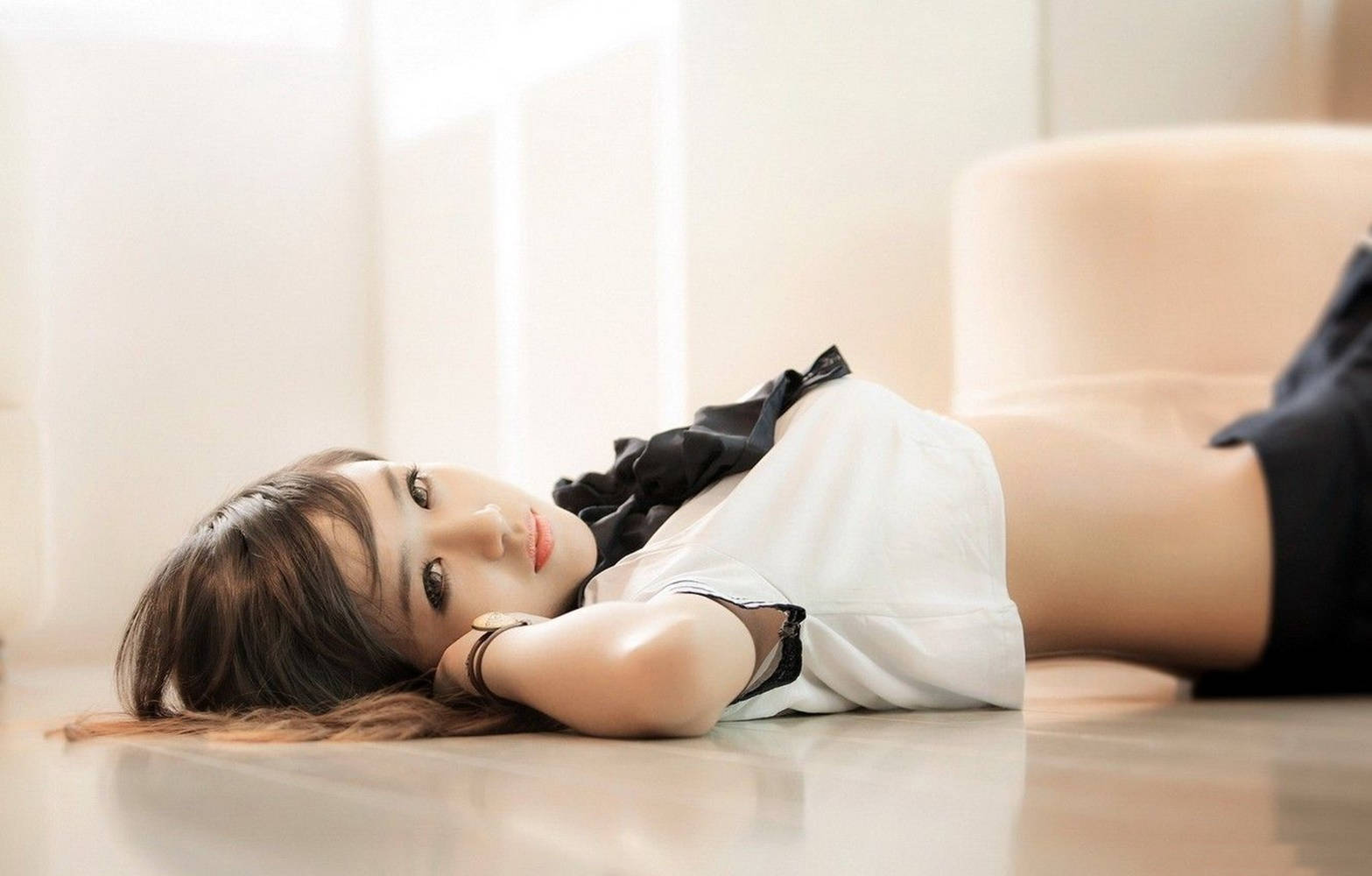Japan Girl, white top, dark hair, HD Desktop Wallpaper