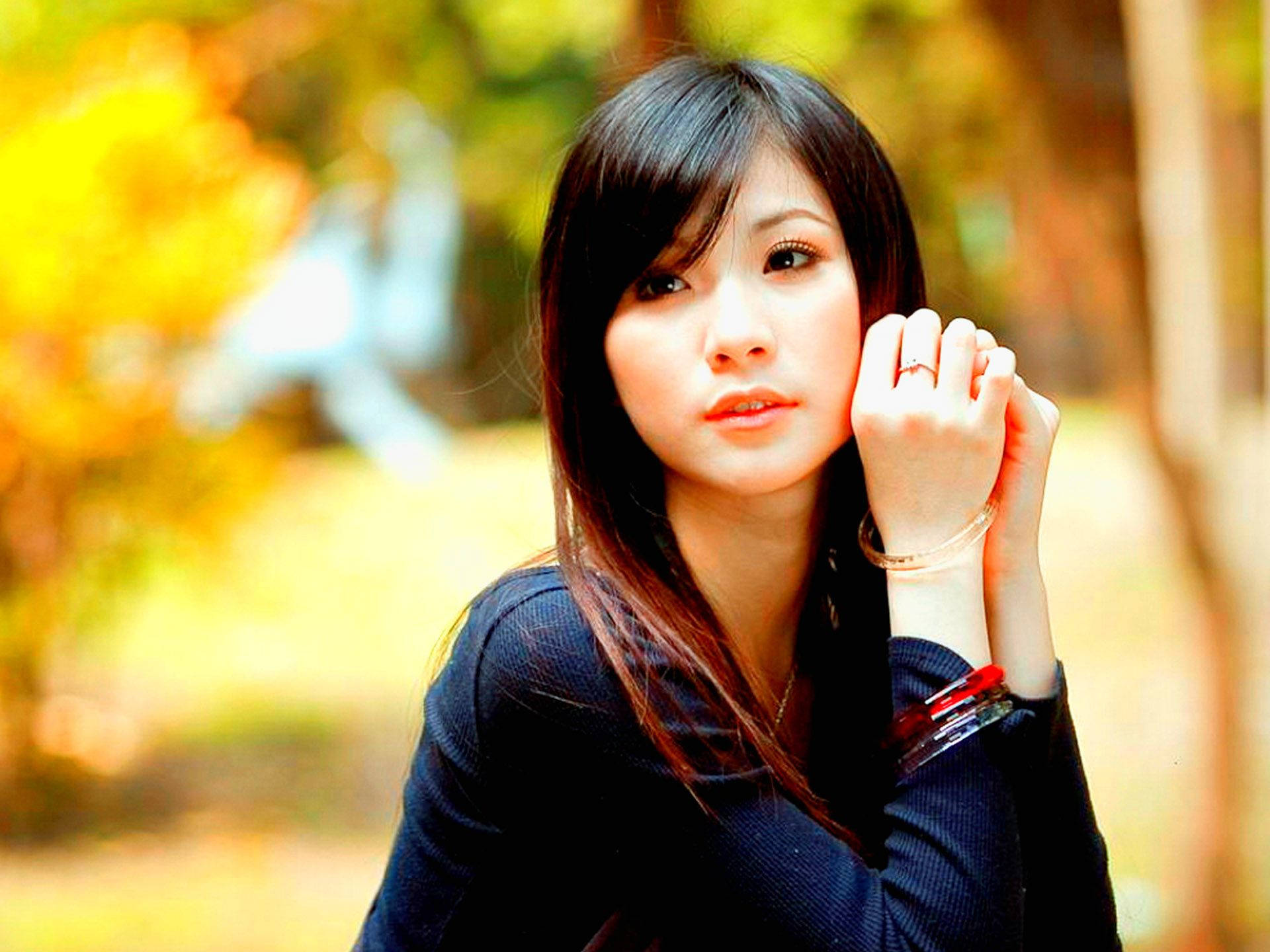Japan Girl, long black hair, thoughtful gaze, Full HD Desktop Wallpaper