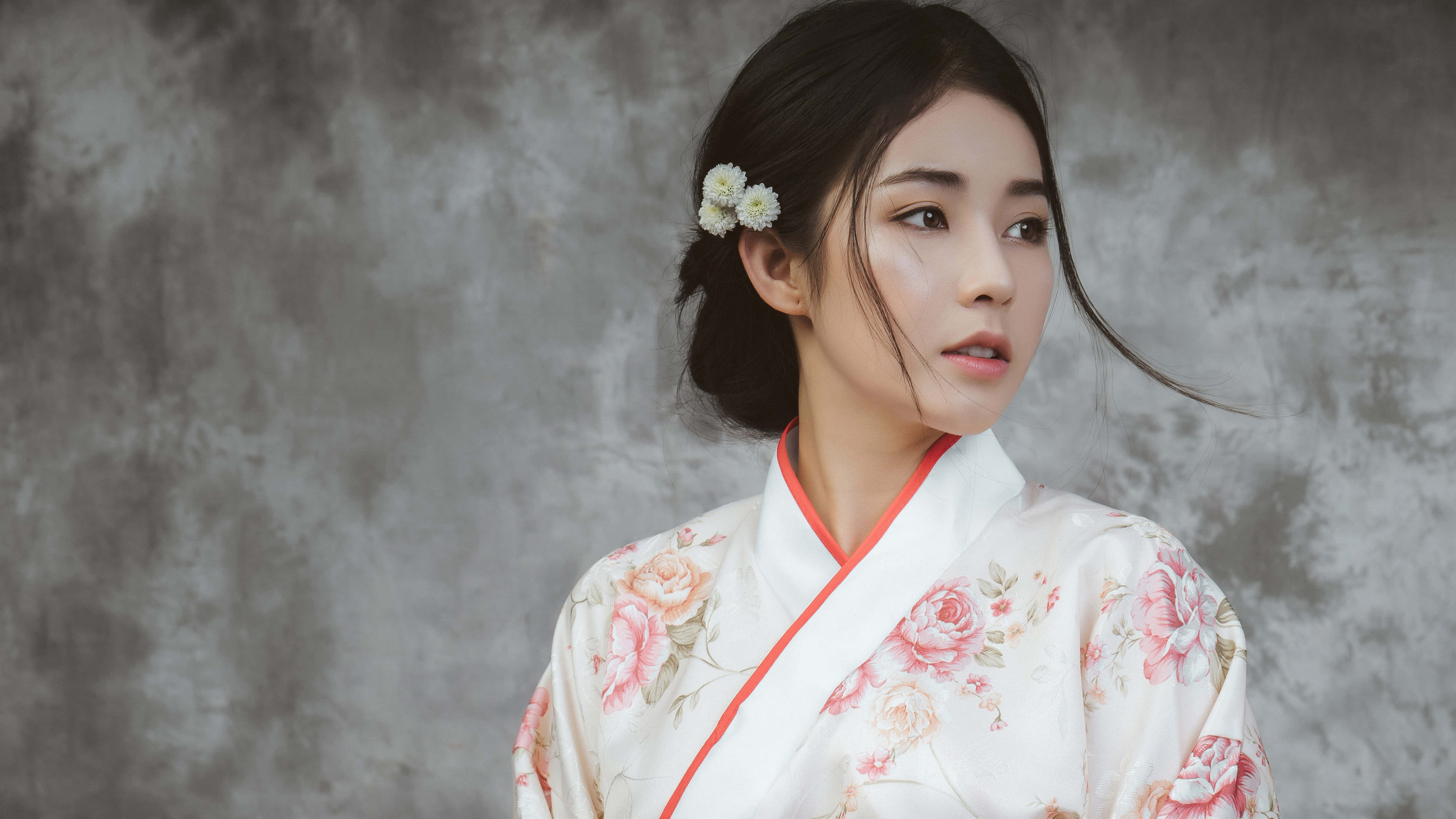 Japanese Women in Kimono, floral kimono, white daisy hairpins, 5K Desktop Wallpaper