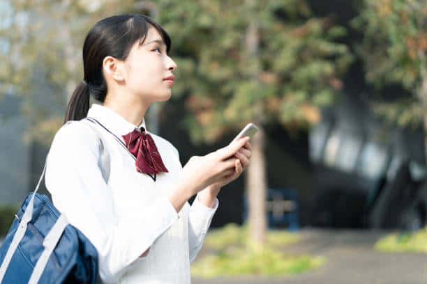 Japanese School Girl, white school uniform, red bow, SD Desktop Wallpaper
