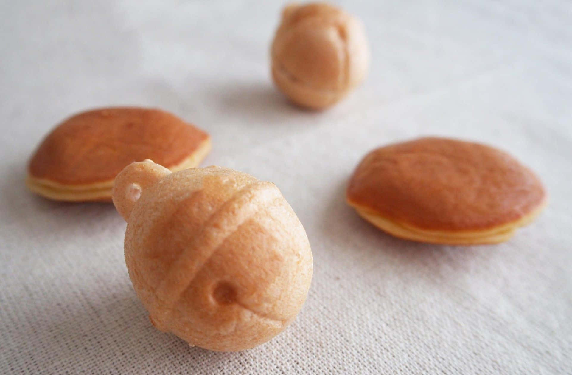Japanese Sweets, acorn-shaped mini pancakes, golden-brown, Full HD Desktop Wallpaper