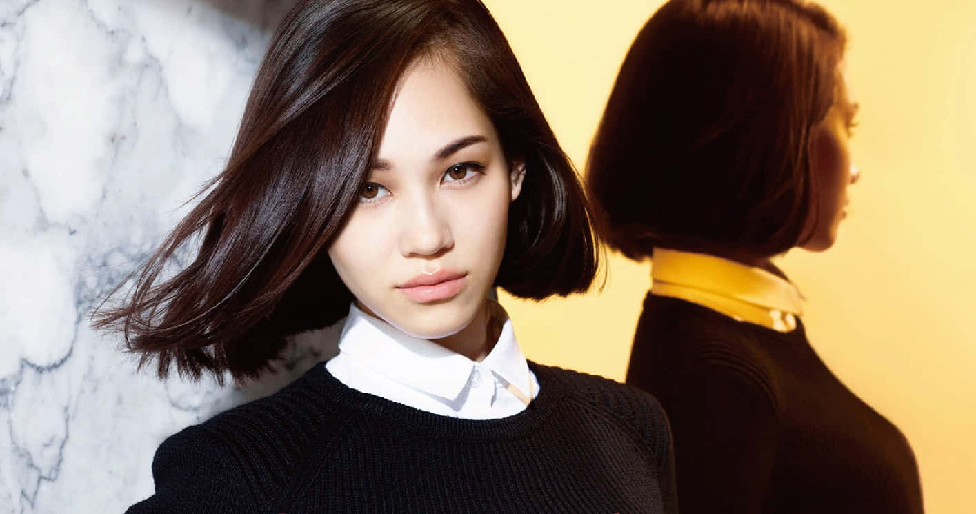 bob haircut, marble and yellow wall, reflection, HD Desktop Wallpaper