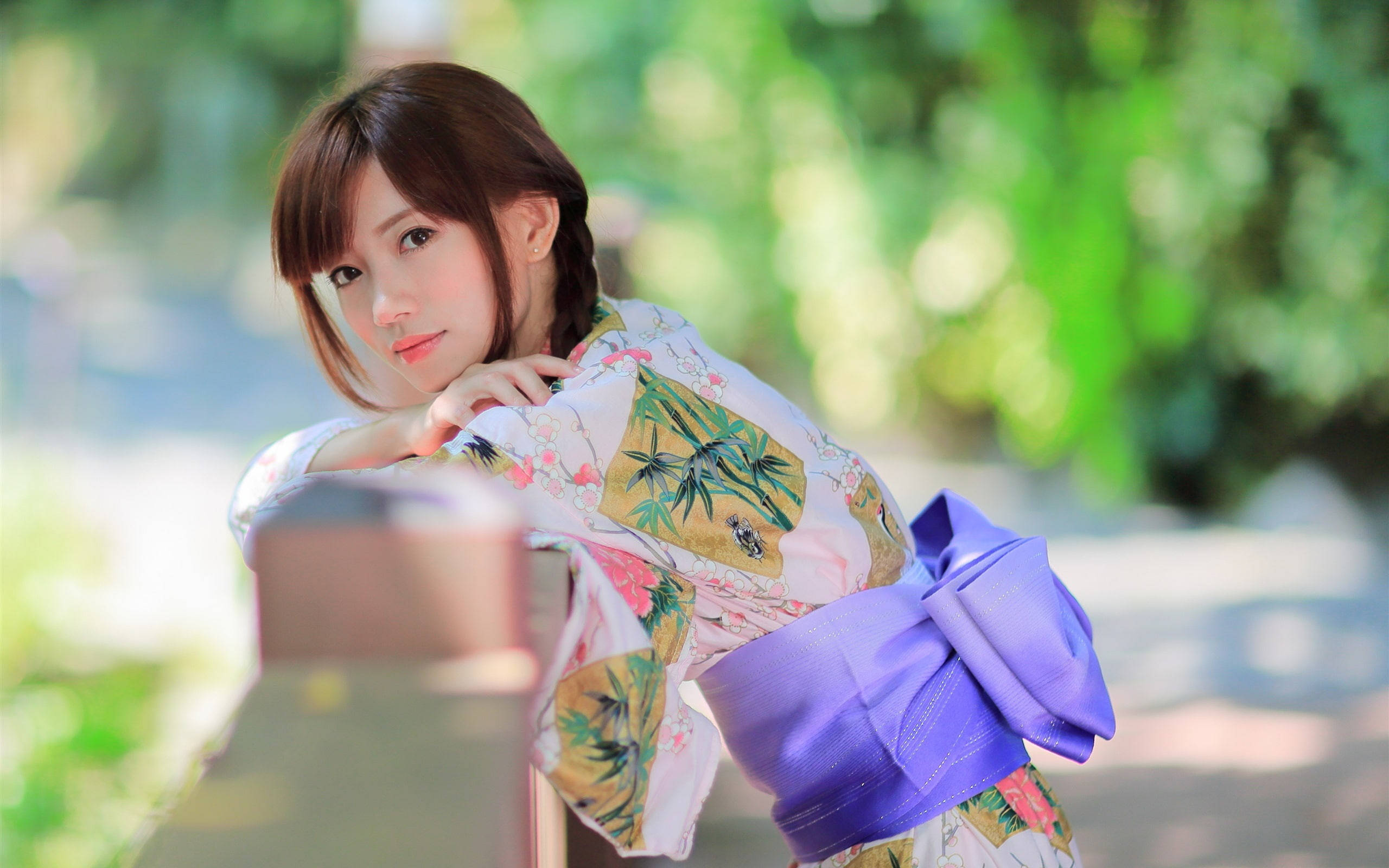 floral kimono, large purple obi, wooden railing, 2K Desktop Wallpaper