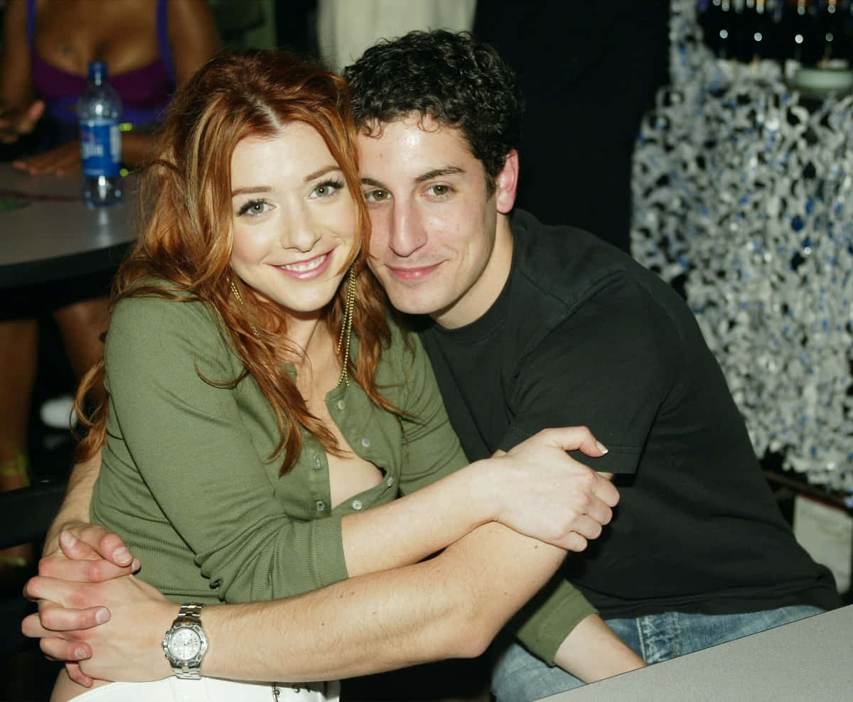 Jason Biggs, Promotional Photoshoot, dimly lit social gathering, SD Desktop Wallpaper