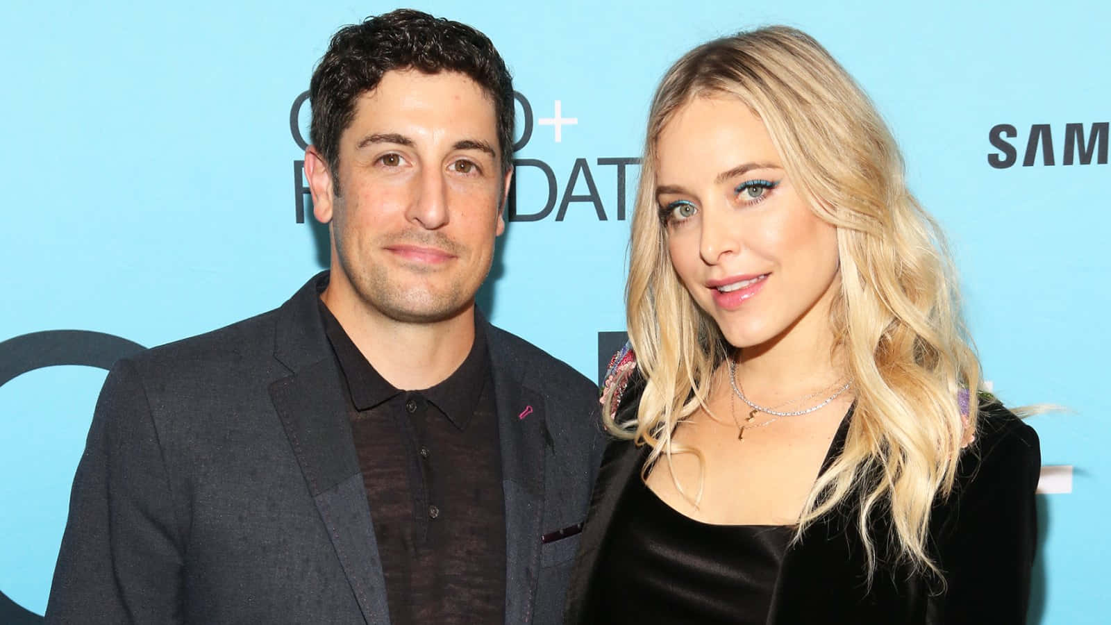 Jason Biggs, blue branded event backdrop, logos, HD Desktop Wallpaper