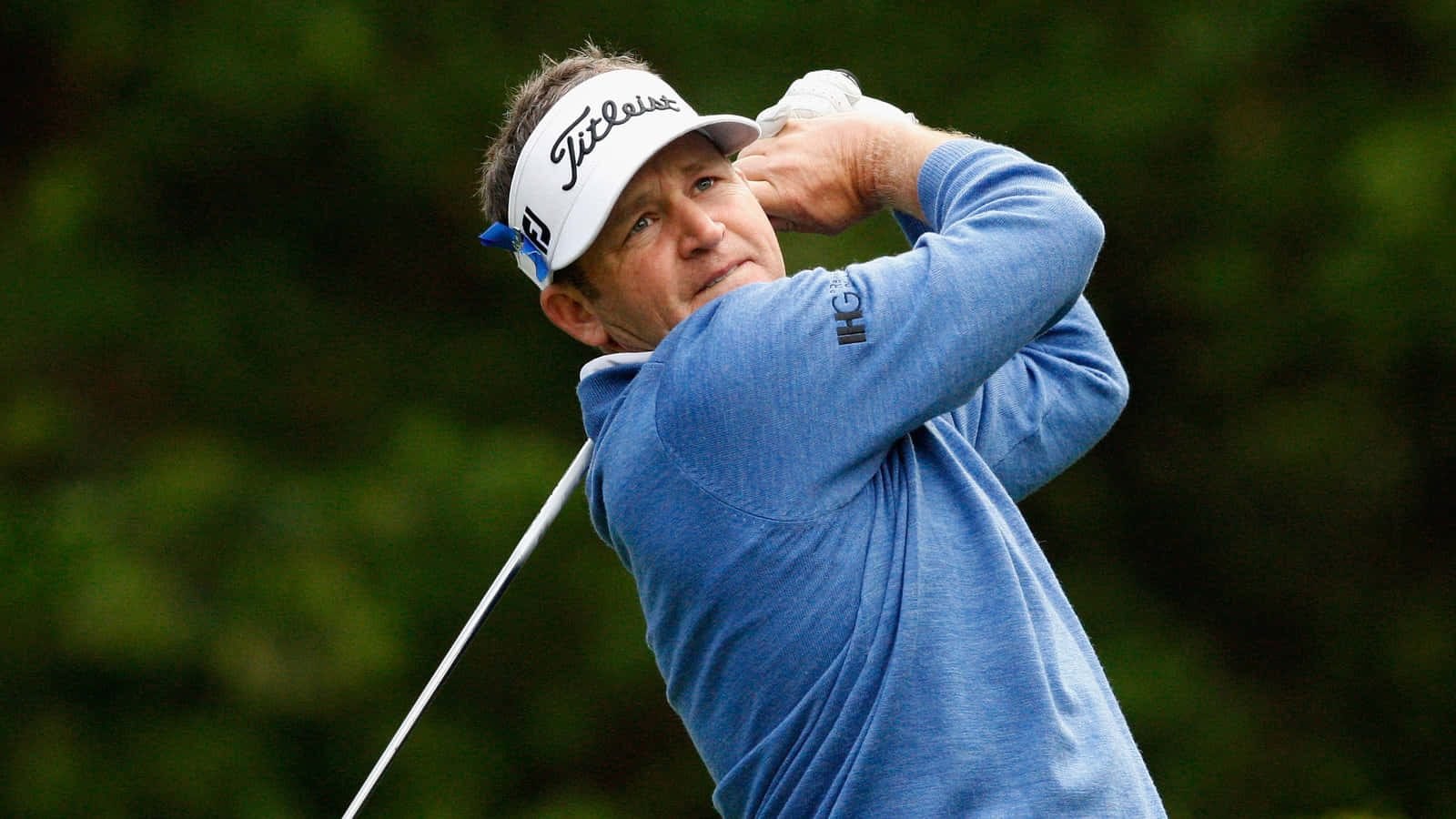 Jason Bohn, blue shirt, white visor, HD Desktop Wallpaper