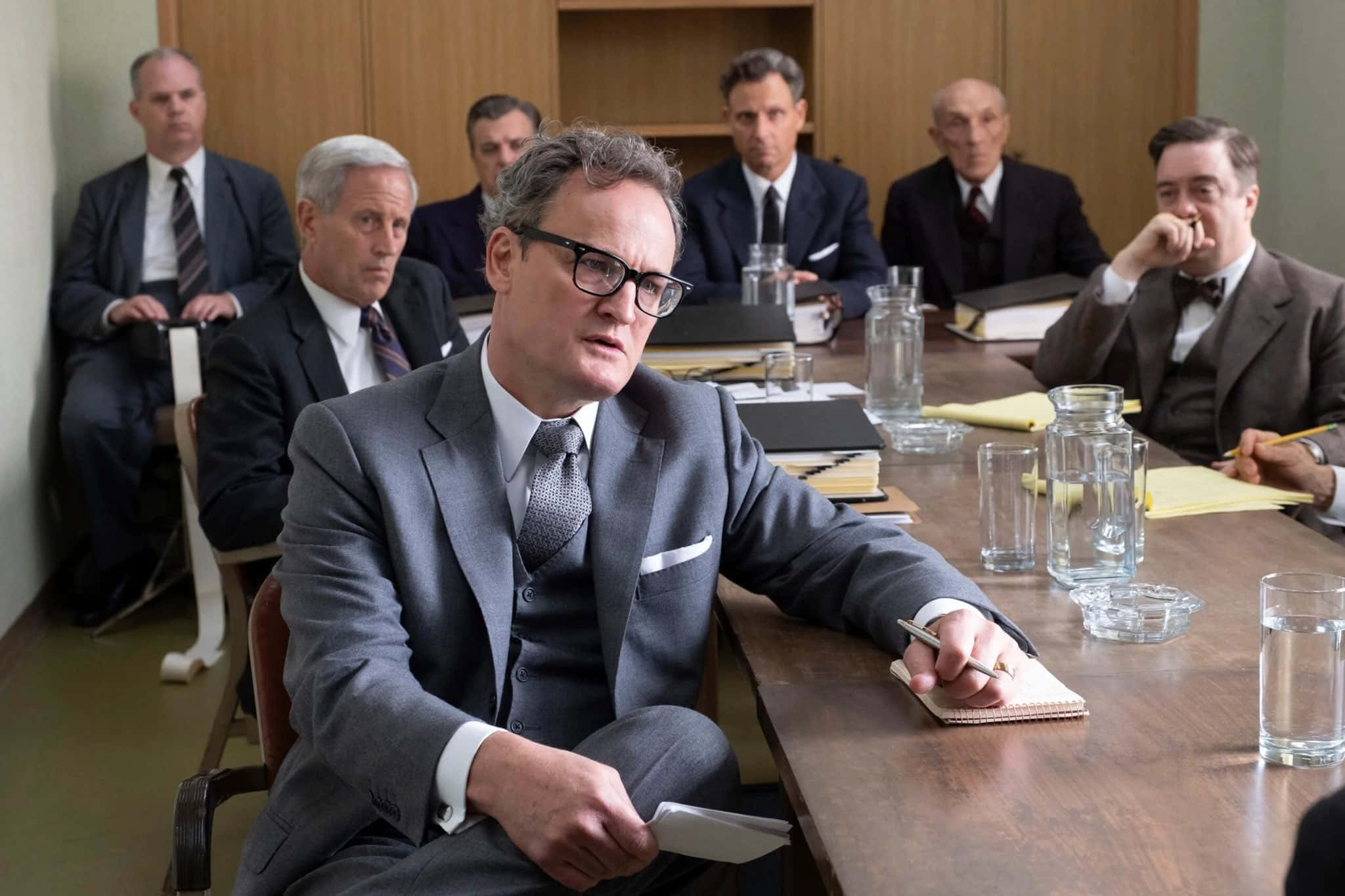 Jason Clarke, boardroom discussion scene, gray suit, Full HD Desktop Wallpaper