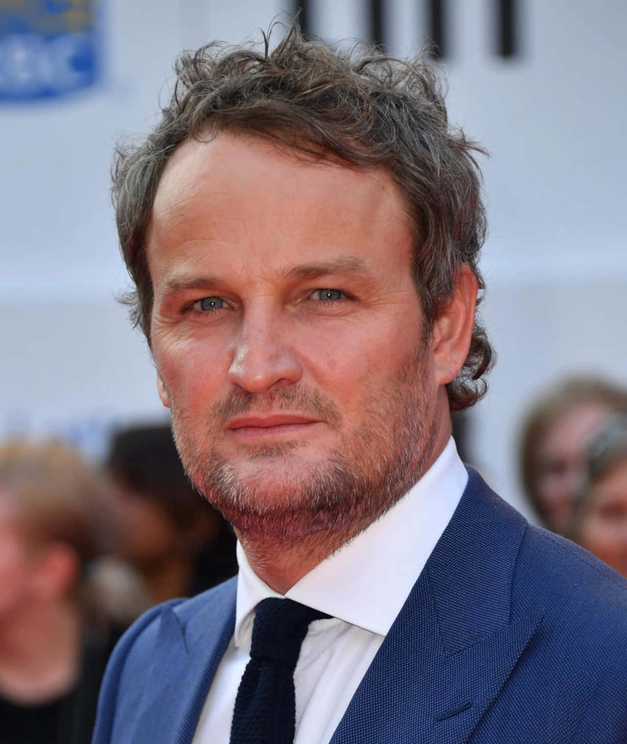 Jason Clarke, red carpet, blue suit, HD Phone Wallpaper
