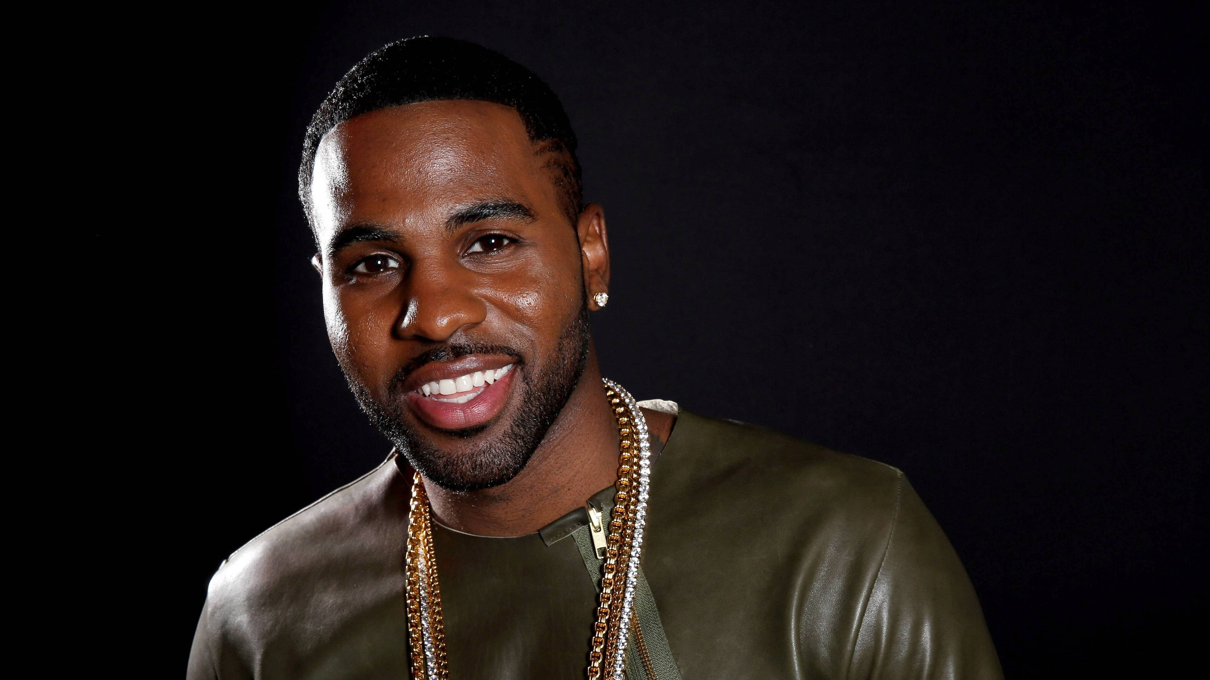 Jason Derulo, green leather jacket, gold chains, 4K Desktop Wallpaper