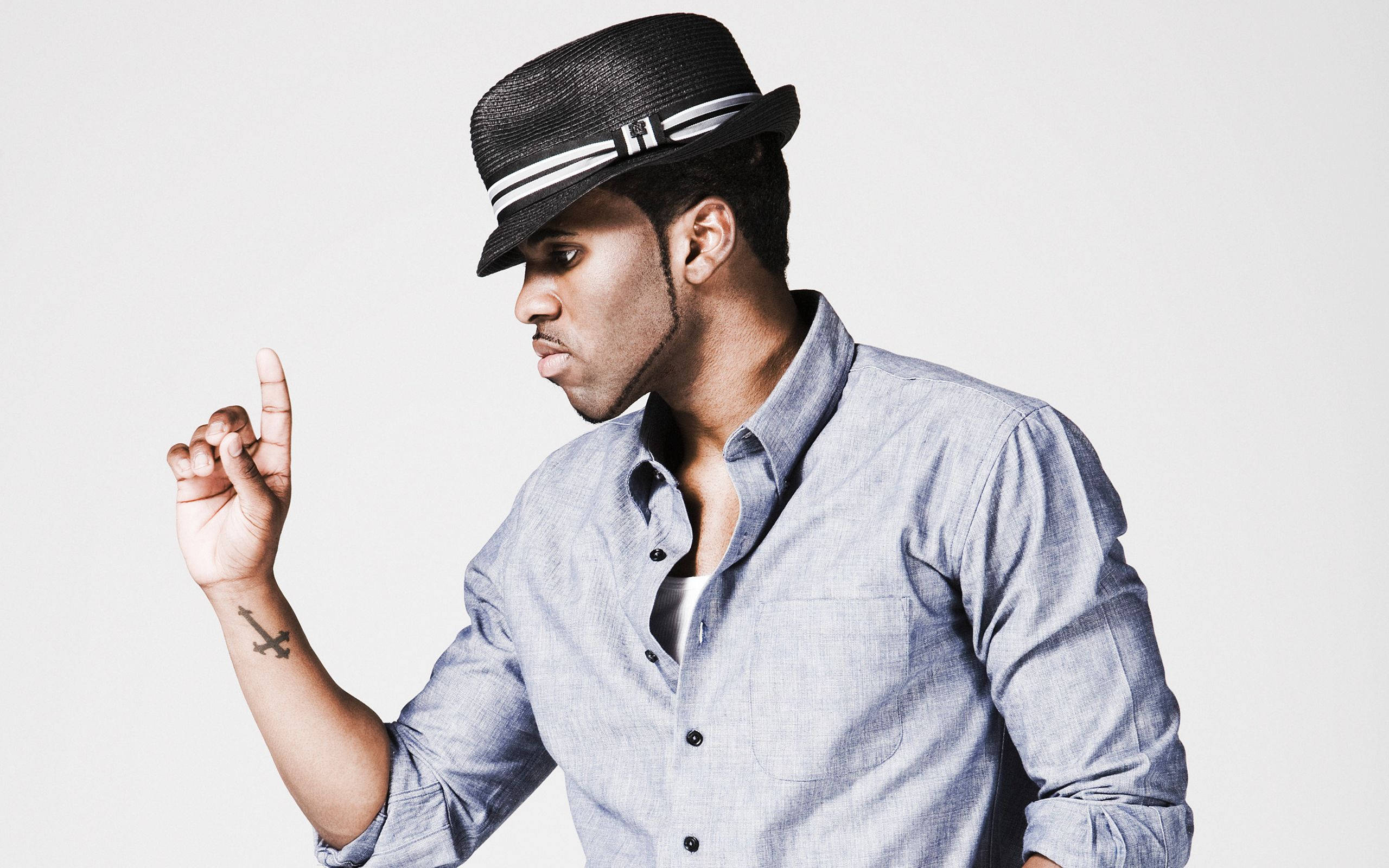 Jason Derulo, fedora hat, black fedora, 2K Desktop Wallpaper