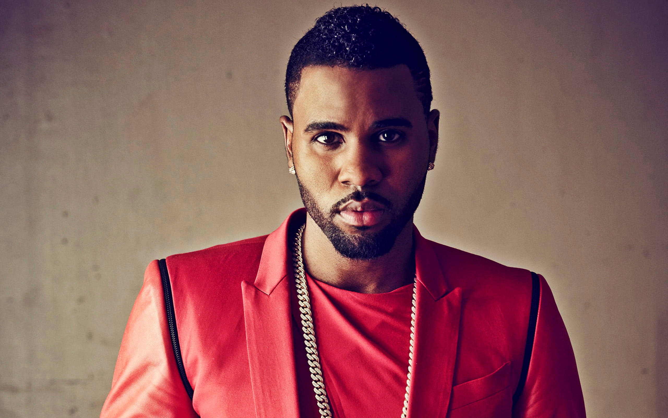Jason Derulo, red suit, red leather jacket, 2K Desktop Wallpaper