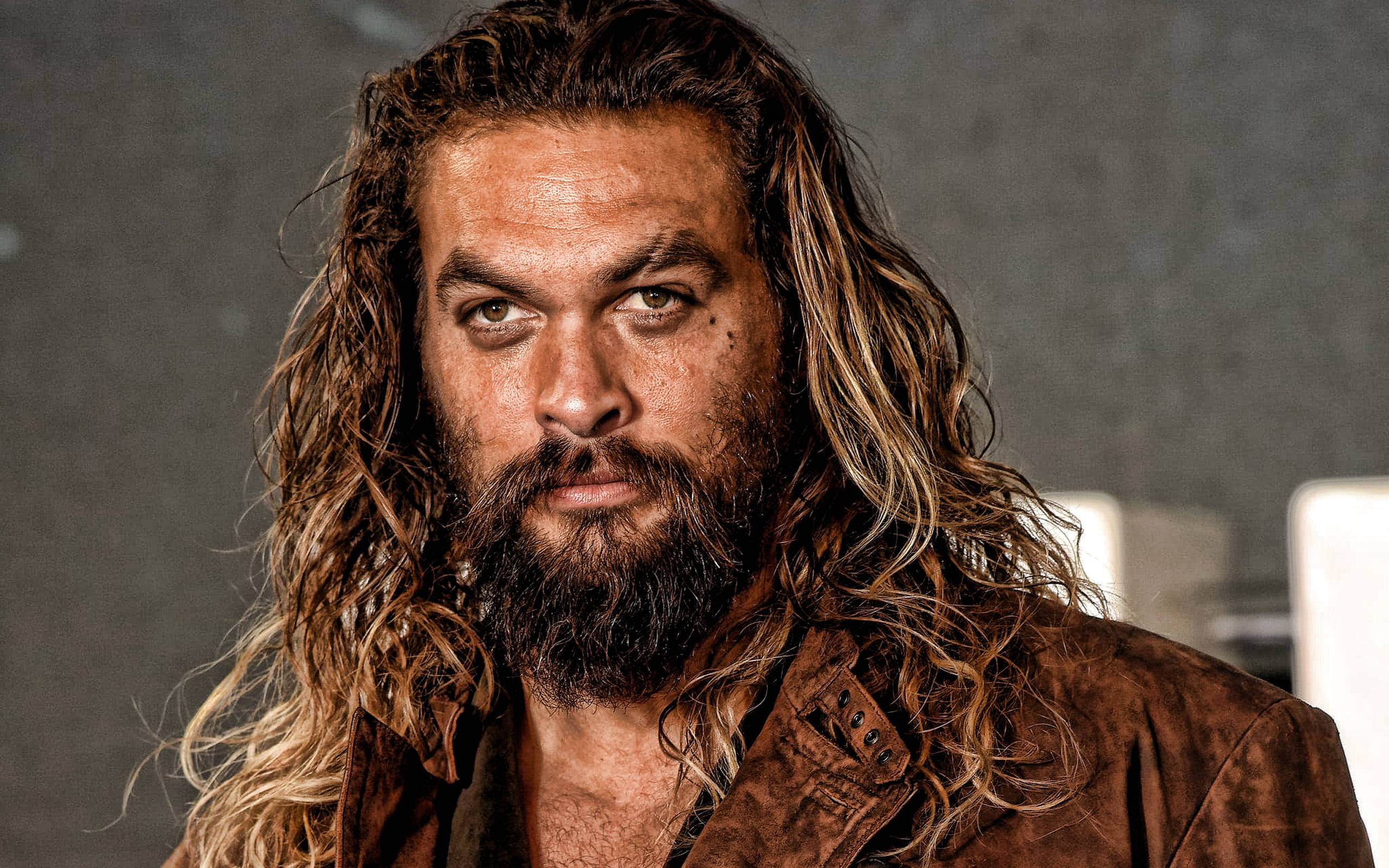 Jason Momoa, long wavy hair, full beard, 2K Desktop Wallpaper