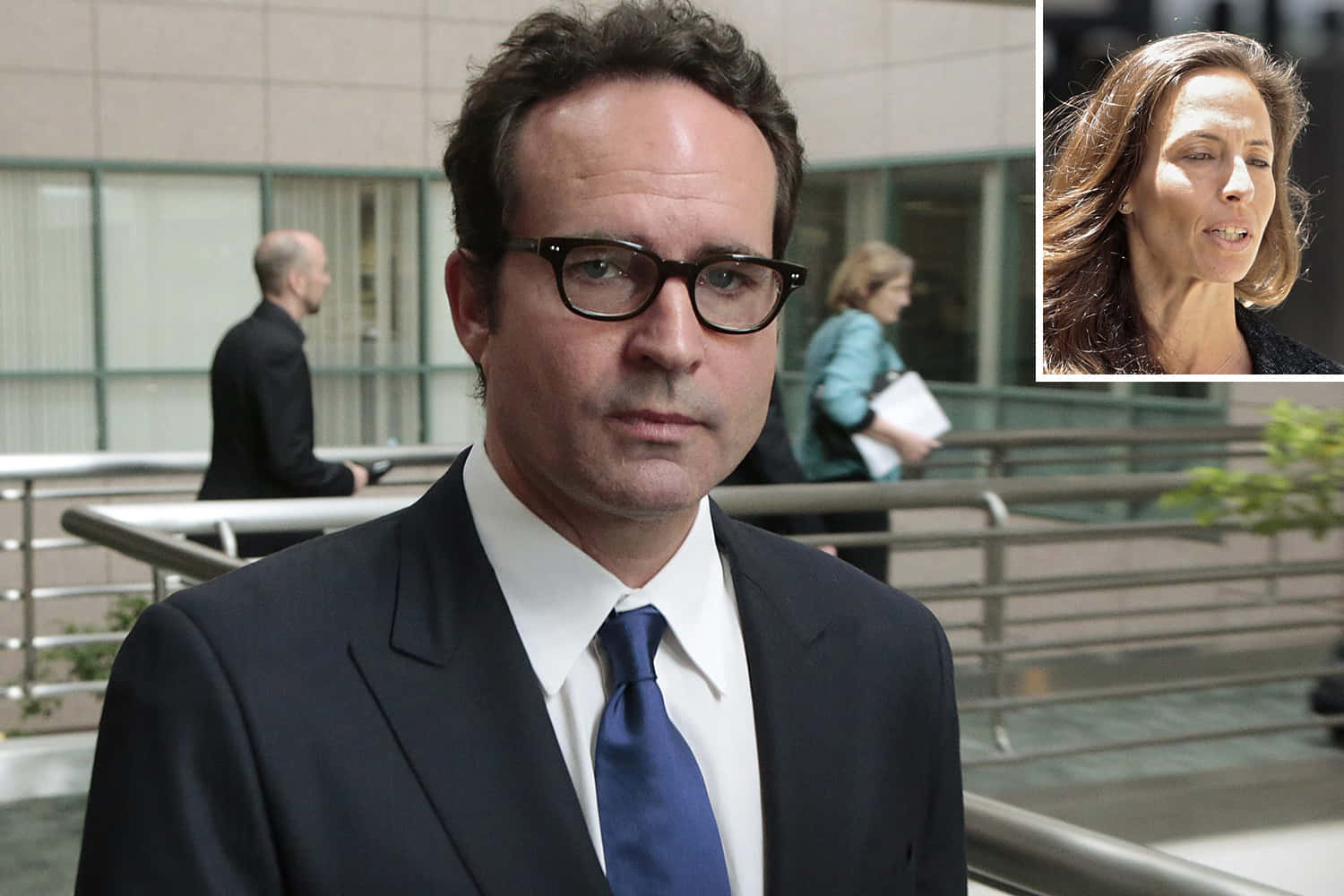 Jason Patric, dark suit, glasses, HD Desktop Wallpaper