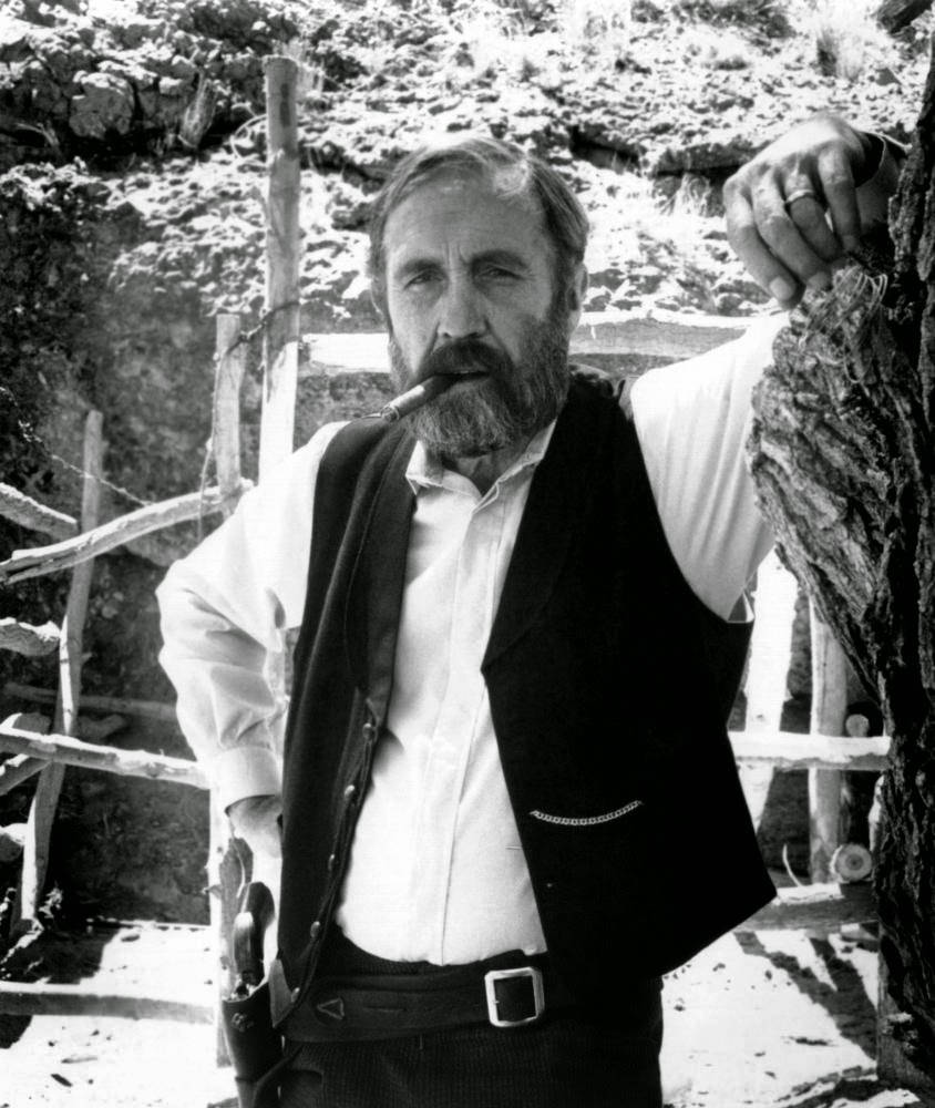 Jason Robards, cigar, vest, SD Phone Wallpaper