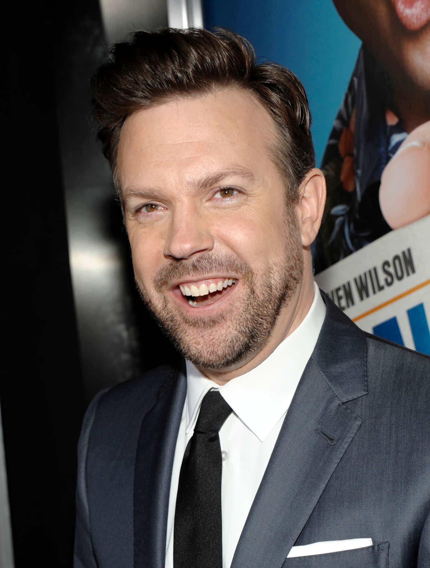 Jason Sudeikis, dark suit, black tie, Full HD Phone Wallpaper