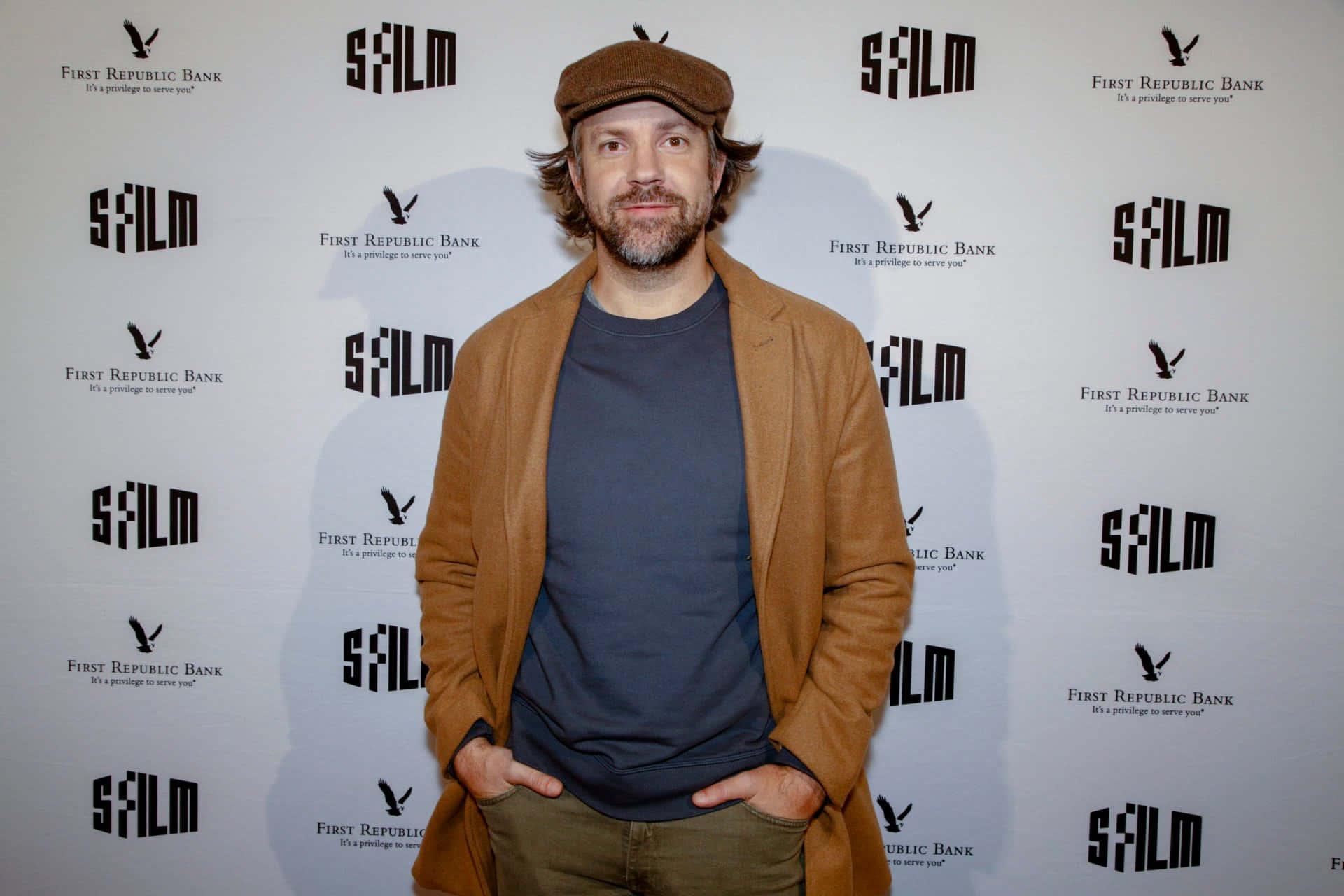 Jason Sudeikis, beard, brown cap, Full HD Desktop Wallpaper