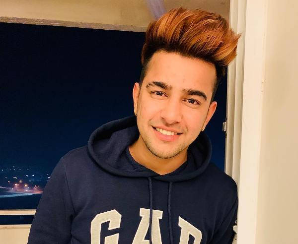 Jass Manak, orange hair, navy hoodie, SD Desktop Wallpaper