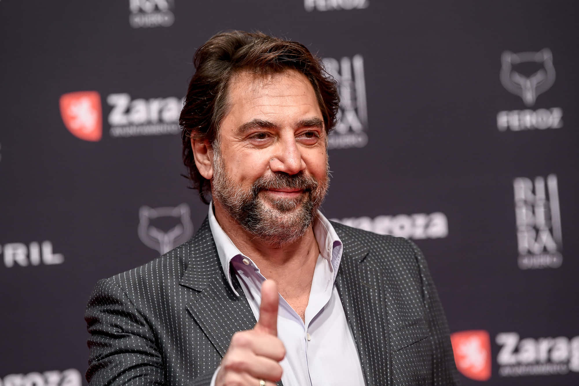 Javier Bardem, branded event backdrop, smiling, Full HD Desktop Wallpaper