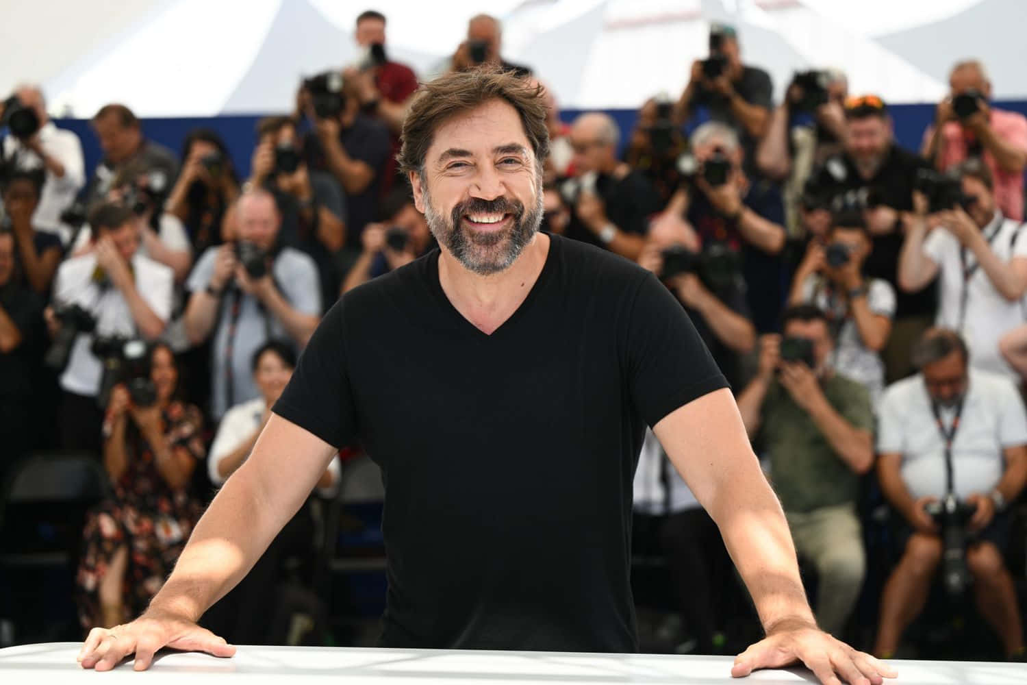 Javier Bardem, black t-shirt, press event, HD Desktop Wallpaper