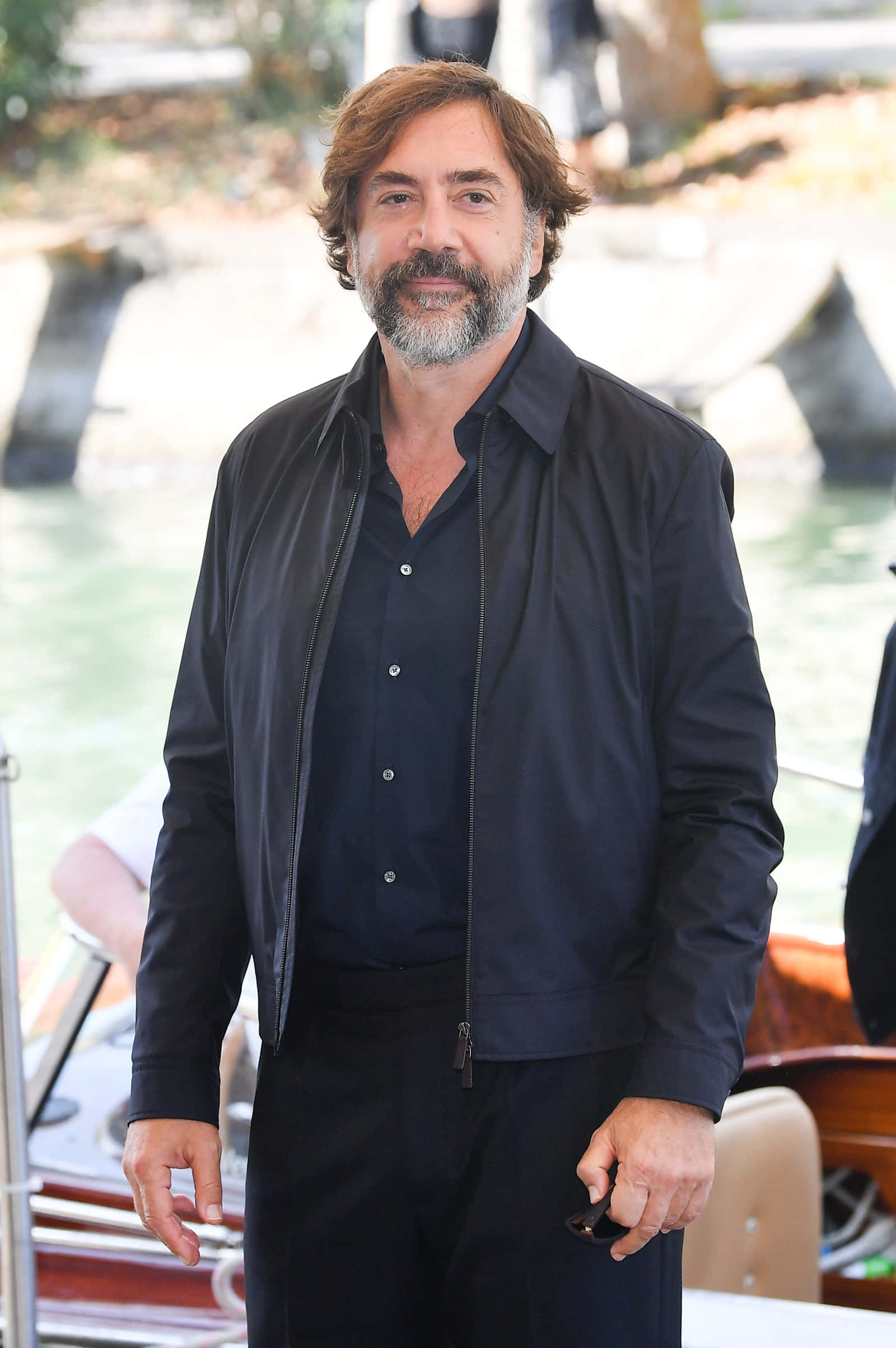 Javier Bardem, black jacket, brown hair, Full HD Phone Wallpaper