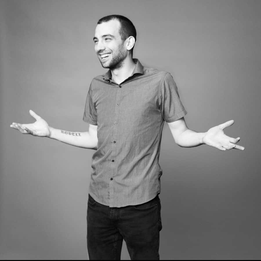 Jay Baruchel, button-down shirt, plain gray studio background, SD Desktop Wallpaper
