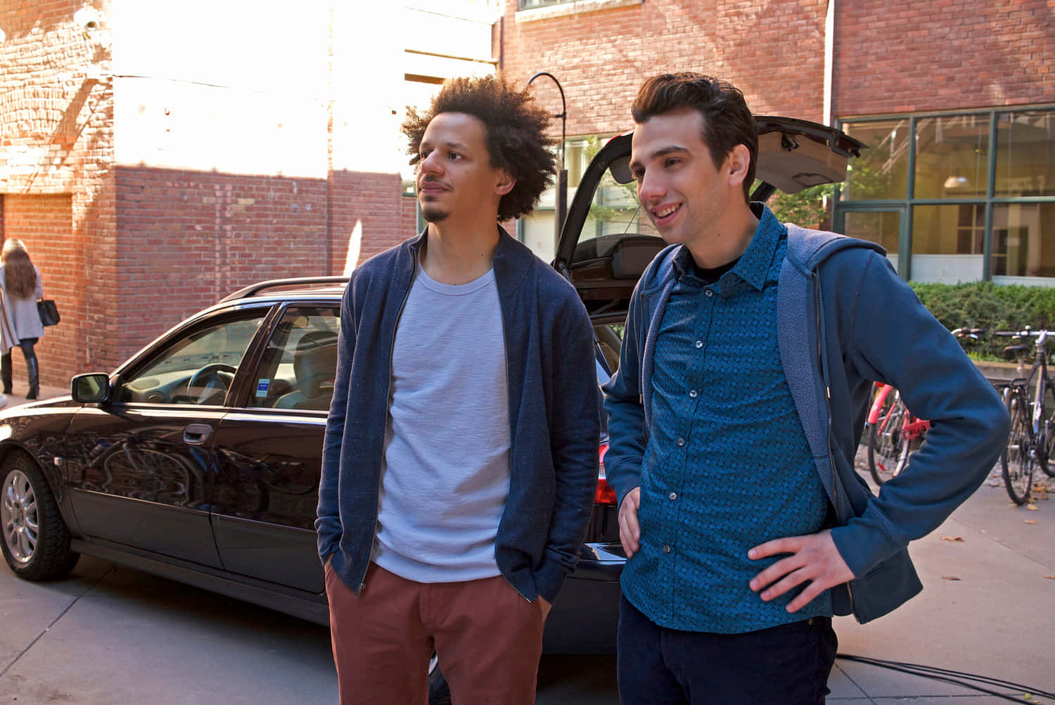 Jay Baruchel, black car, open trunk, HD Desktop Wallpaper