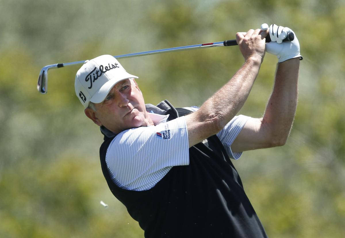 Jay Haas, golfing pose, sunlit course, SD Desktop Wallpaper