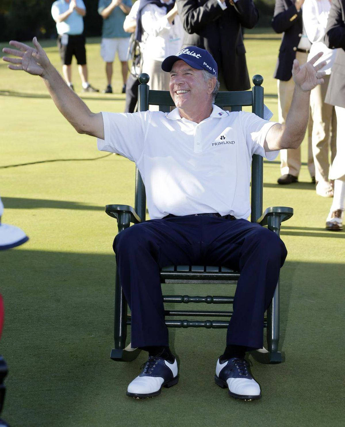 Jay Haas, rocking chair, sunlit golf green, HD Phone Wallpaper