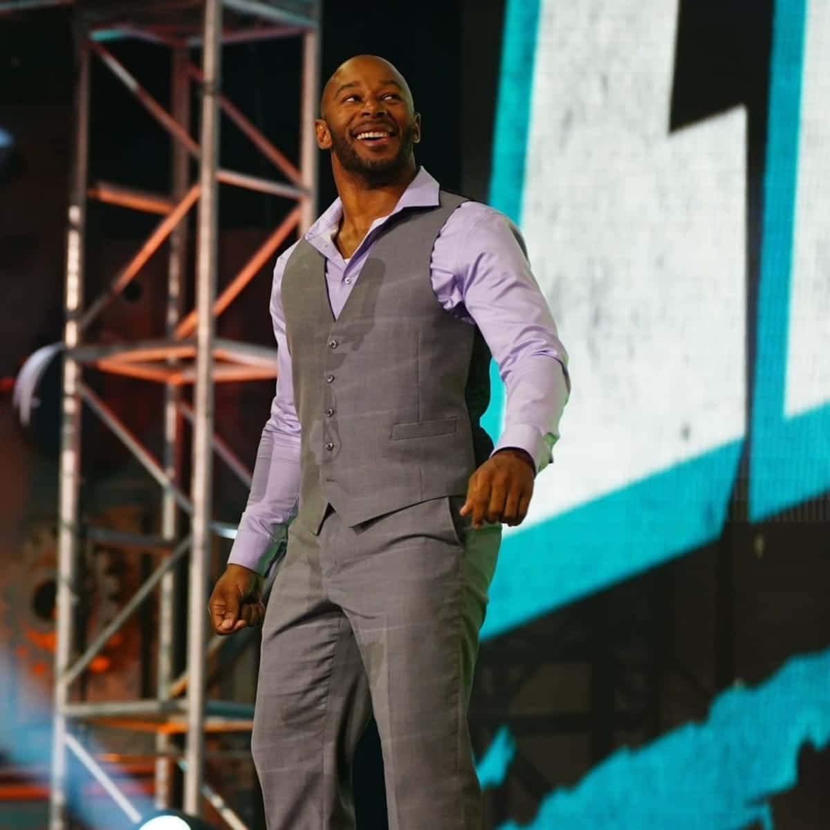 Jay Lethal, gray suit, lavender shirt, SD Desktop Wallpaper