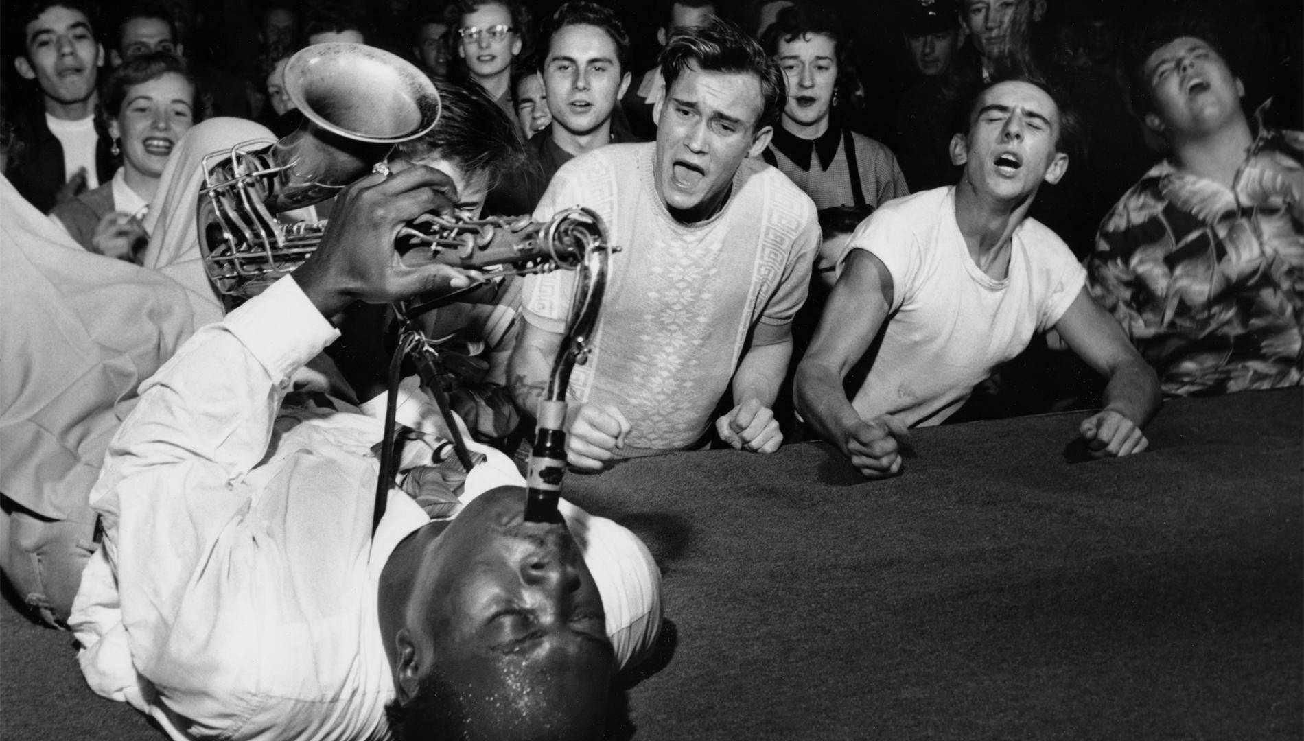 Jay-Z, saxophone, dimly lit club, HD Desktop Wallpaper