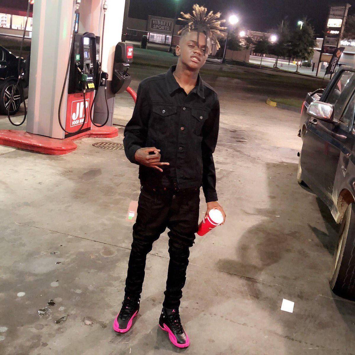 JayDaYoungan, gas station, night, SD Desktop Wallpaper