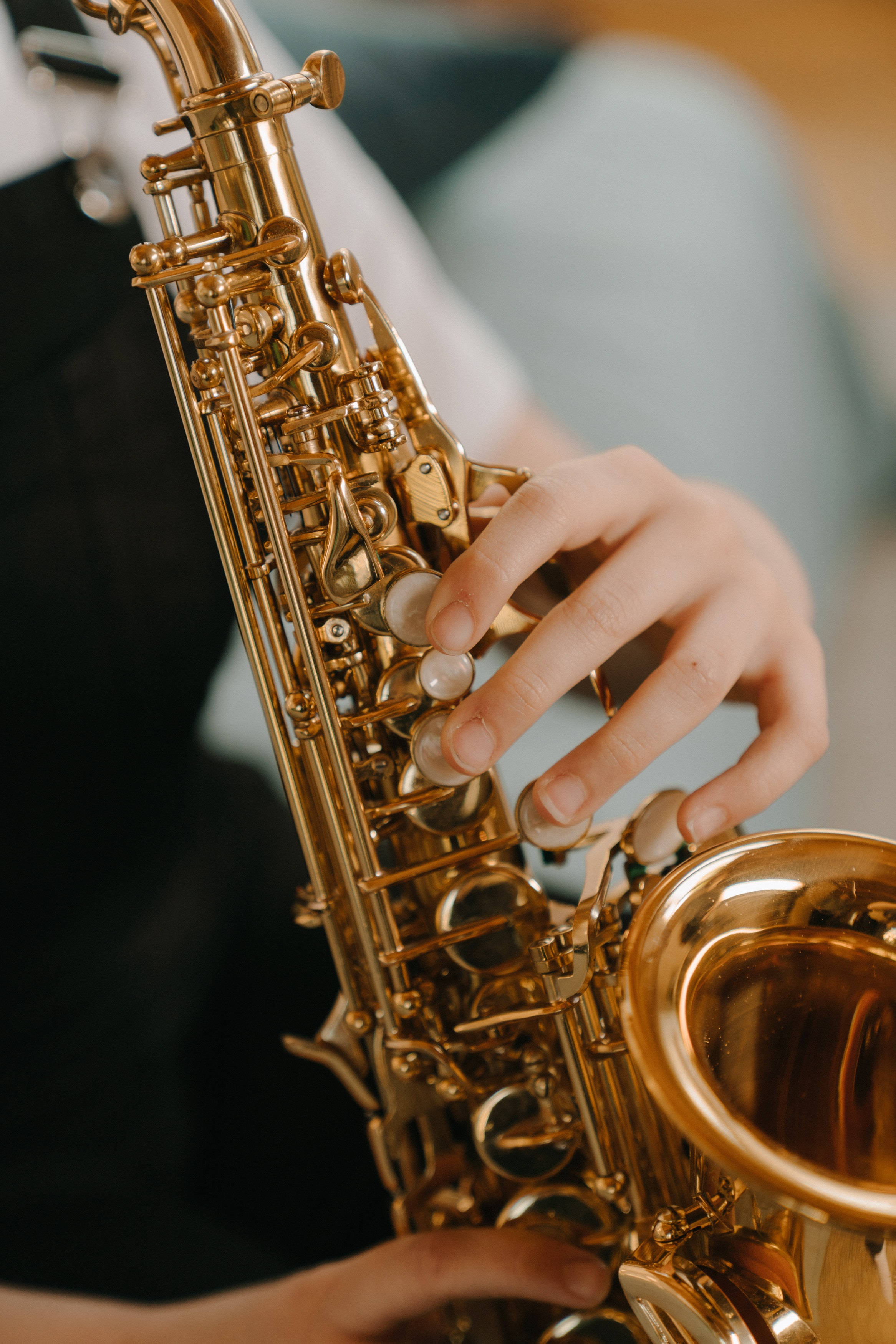 saxophone, golden, close-up, 2K Phone Wallpaper